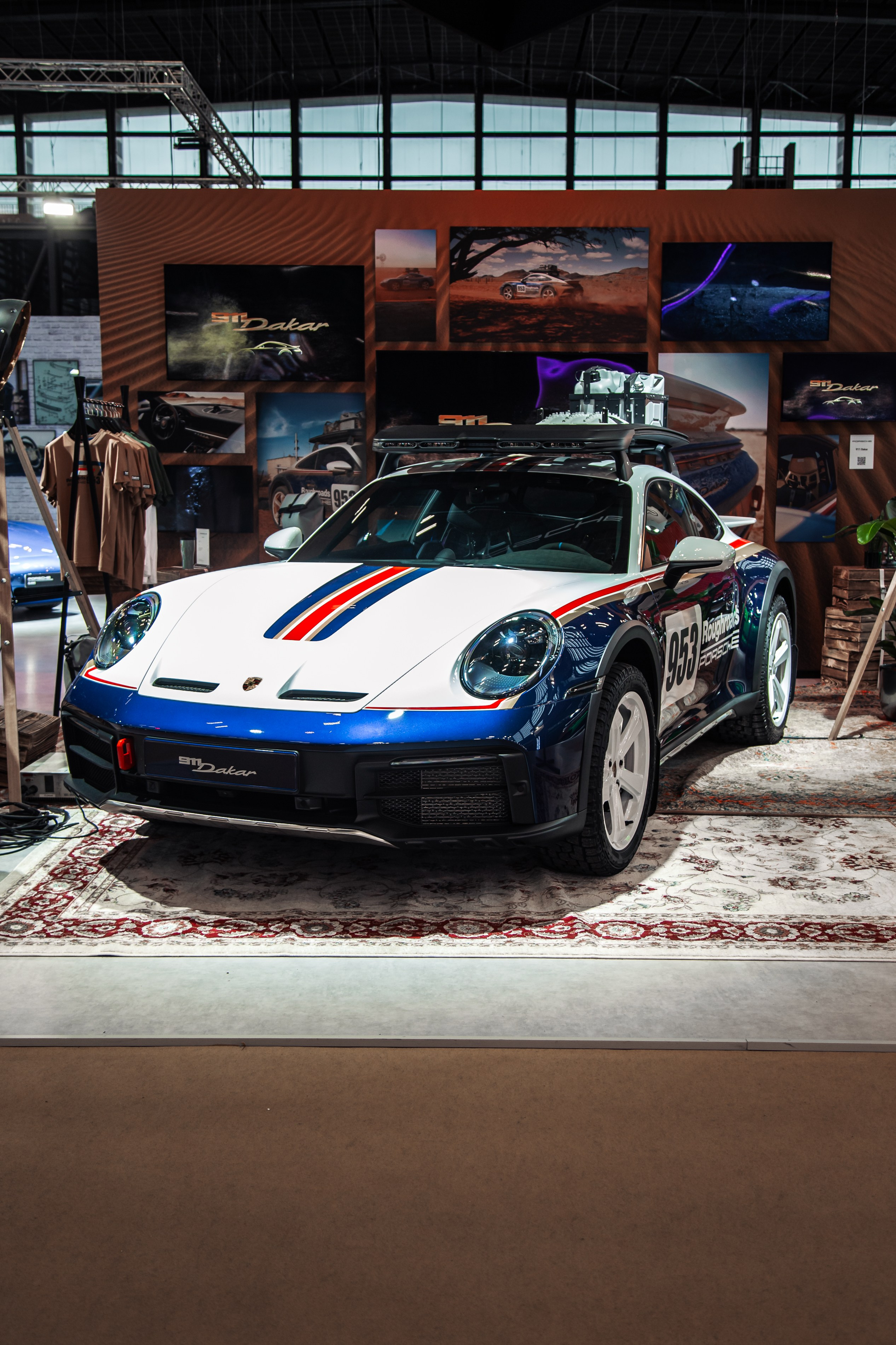 Retromobile 2023. Photographe de voitures à Paris — Vitalii Motruk