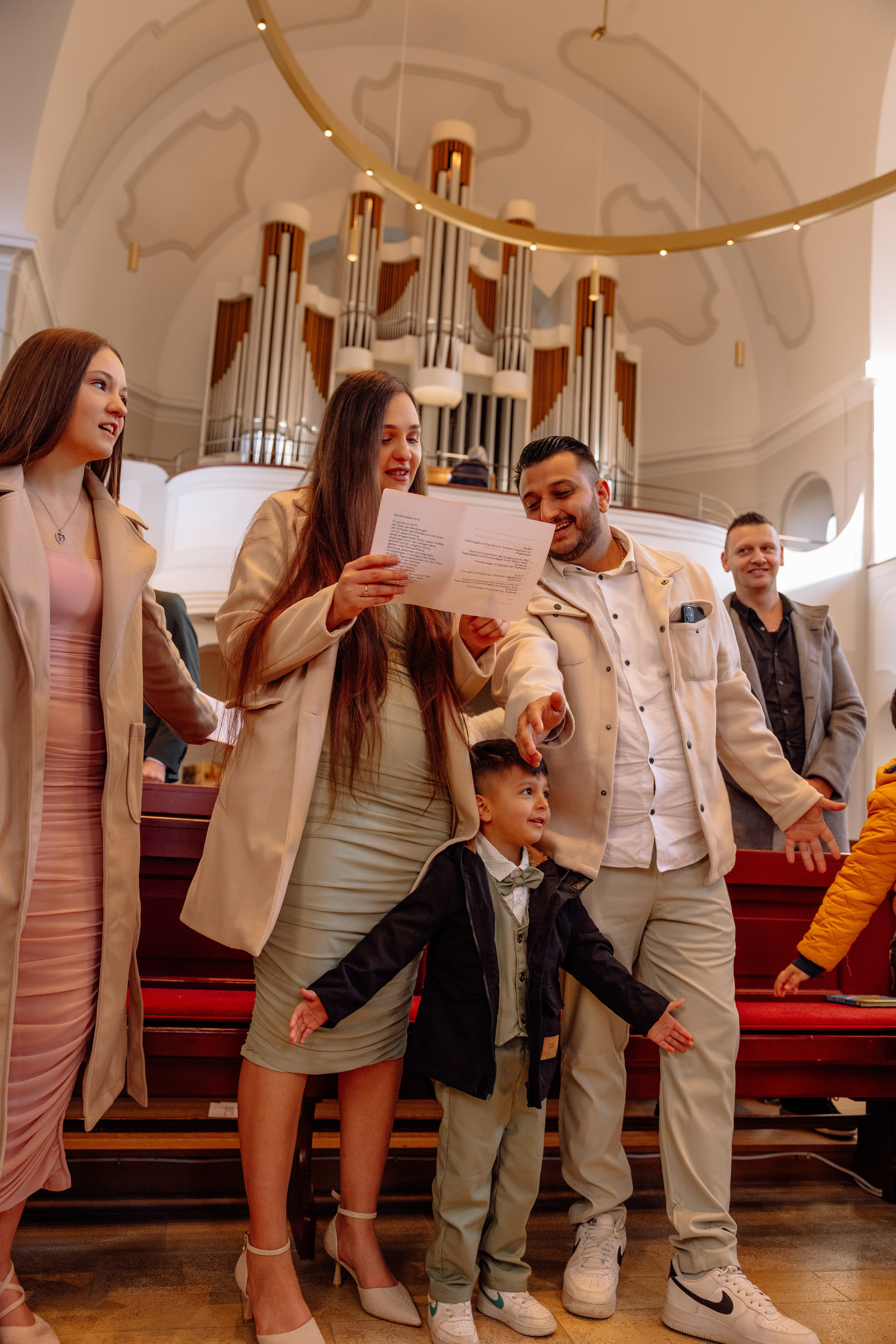 Taufe und Kommunion. Hochzeitsfotograf München Taufe Familienfotograf Tanja Mauke