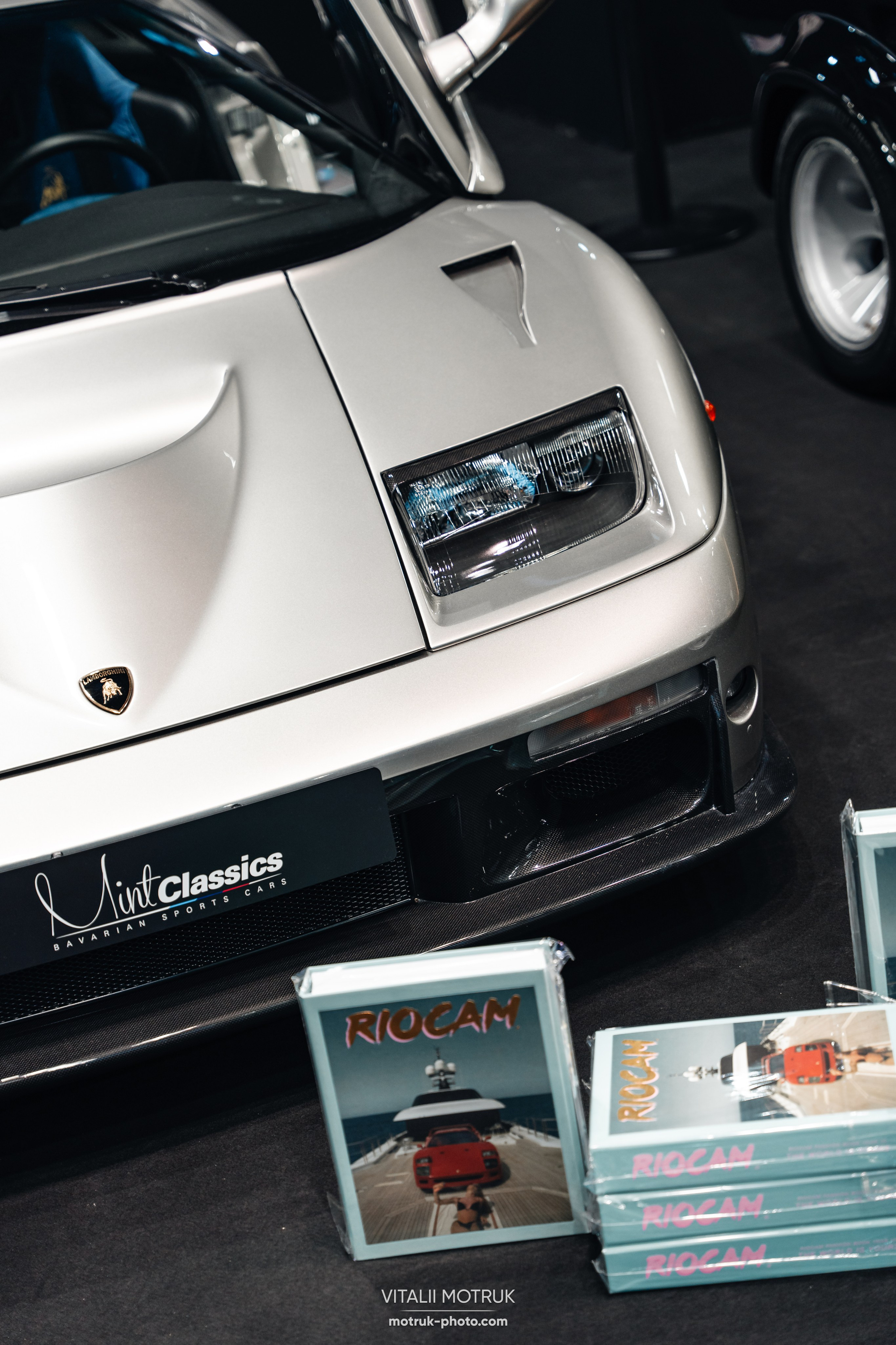 Retromobile-2024. Photographe de voitures à Paris — Vitalii Motruk