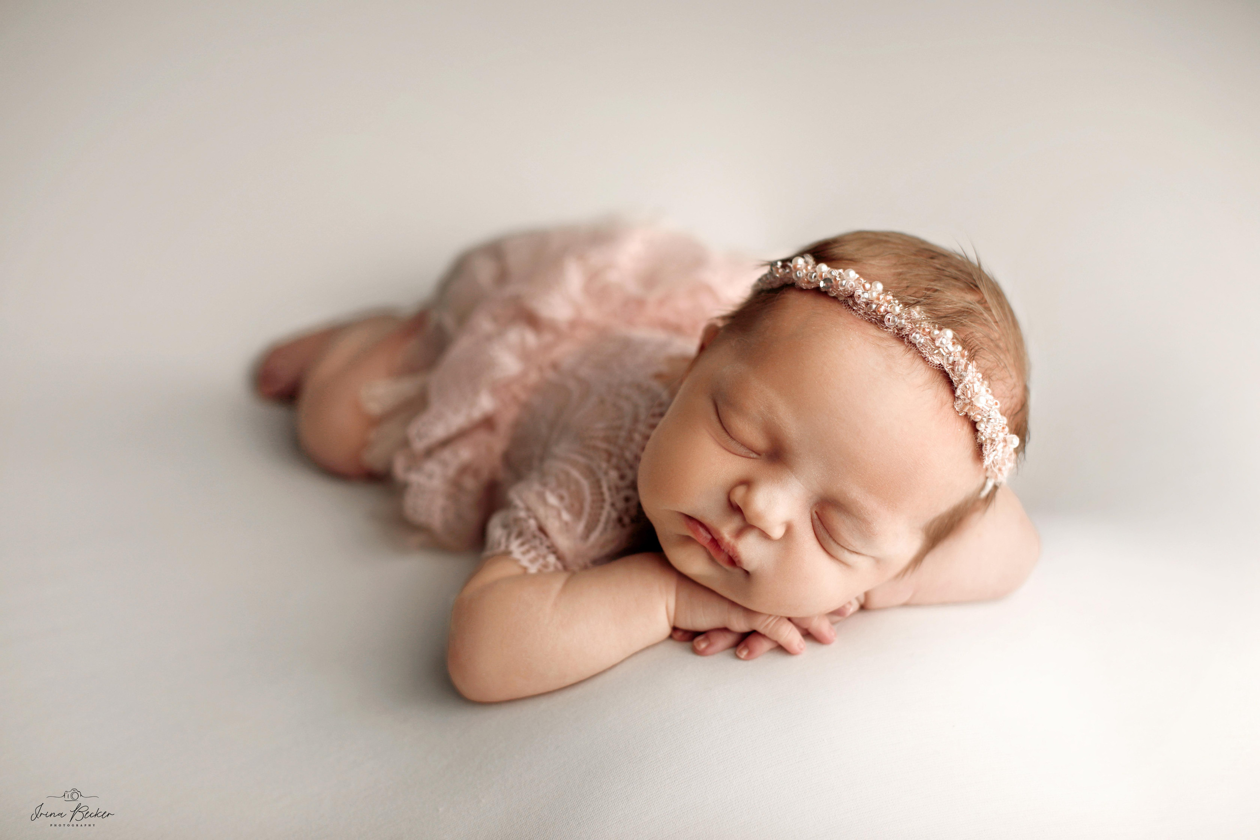 Babyfotograf Ulm; Babyfotograf Neu-Ulm; Babyfotograf Münsingen; Babyfotograf Metzingen; Babyfotograf Göppingen; Babyfotograf Tübingen; Babyfotograf Memmingen; Babyfotograf Reutlingen; Babyfotograf Stuttgart; Babyfotograf Günzburg; Babyfotograf Biberach an der Riss; Babyfotograf Alb-Donau-Kreis; Babyfotograf Bad Saulgau; Babyfotograf Bad Waldsee; Babyfotograf Ehingen; neugeborenenfotografie Ulm; neugeborenenfotografie Neu-Ulm; neugeborenenfotografie Stuttgart; neugeborenenfotografie Metzingen; neugeborenenfotografie Münsingen; neugeborenenfotografie Bad Saulgau; neugeborenenfotografie Bad Waldsee; neugeborenenfotografie Ehingen; neugeborenenfotografie Langenau; neugeborenenfotografie Ravensburg; neugeborenenfotografie Sigmaringen; Fograf Ulm; Fotograf Ehingen; Fotograf Bad Waldsee; Fotograf Friedrichshafen; Baby Ulm; Entbindung Ulm; babyfotograf Erbach; Babyfotograf Blabeuren; Babyfotograf Biberach