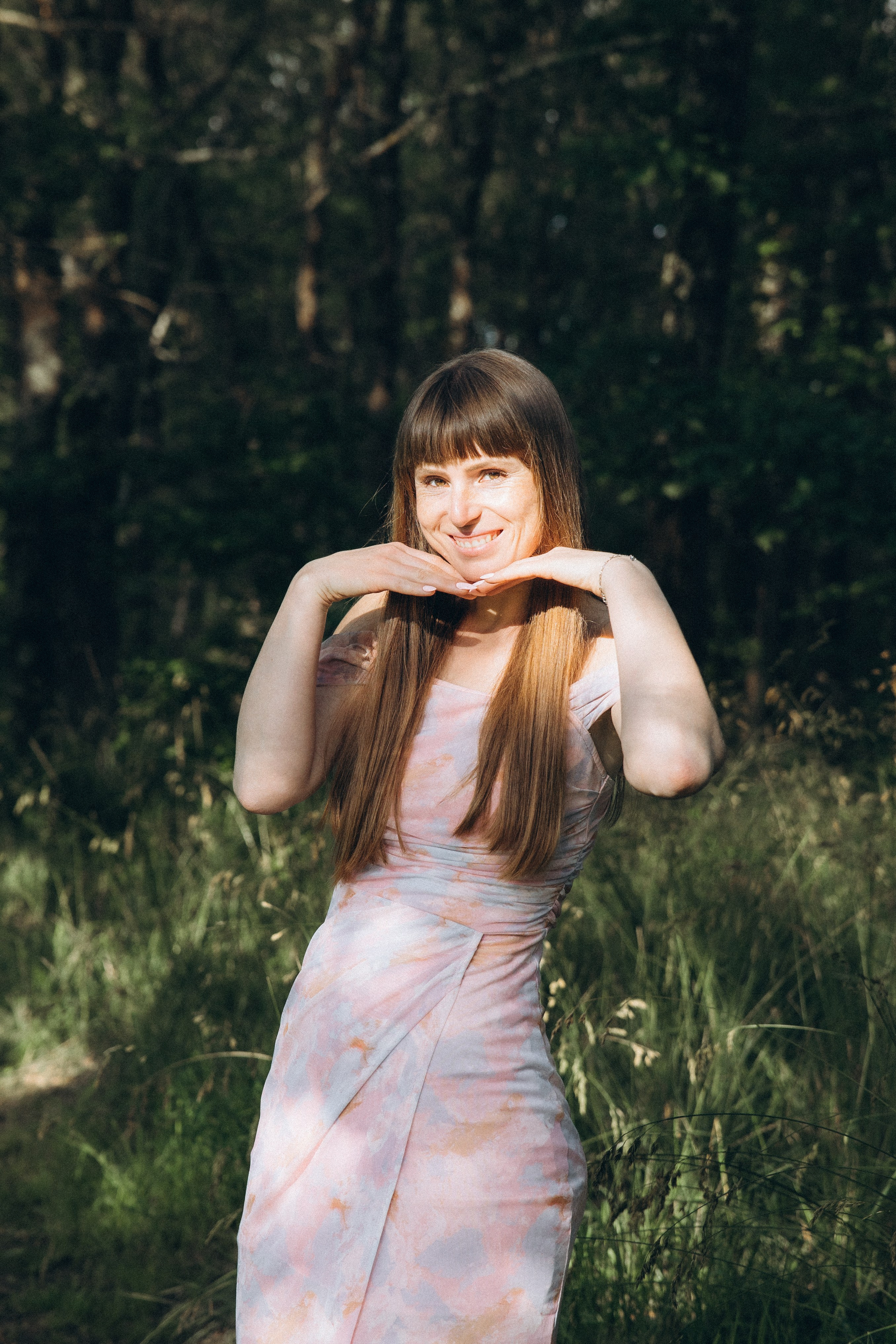 Séance photo en famille Forêt de Bouconne. Eugénie Smirnova — photographe à Toulouse et dans le sud-ouest de la France
