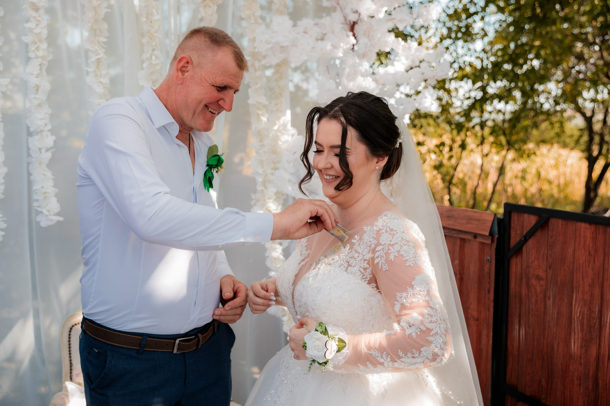 servicii foto. servicii foto Botoșani. servicii foto video Botoșani. fotograf nunta. fotograf evenimente. fotograf nunta Botoșani. Alin chirila. Alin chirila fotograf. Alinofotostudio.- Mire și mireasă – Sergiu & Liliana – ziua nunții, 2024 - Emoții în ziua nunții – Sergiu și Liliana - Dansul mirilor – fotografie artistică nuntă 2024 - Sedinta foto romantică în natură – Sergiu & Liliana - Rochia de mireasă și detalii de nuntă elegante