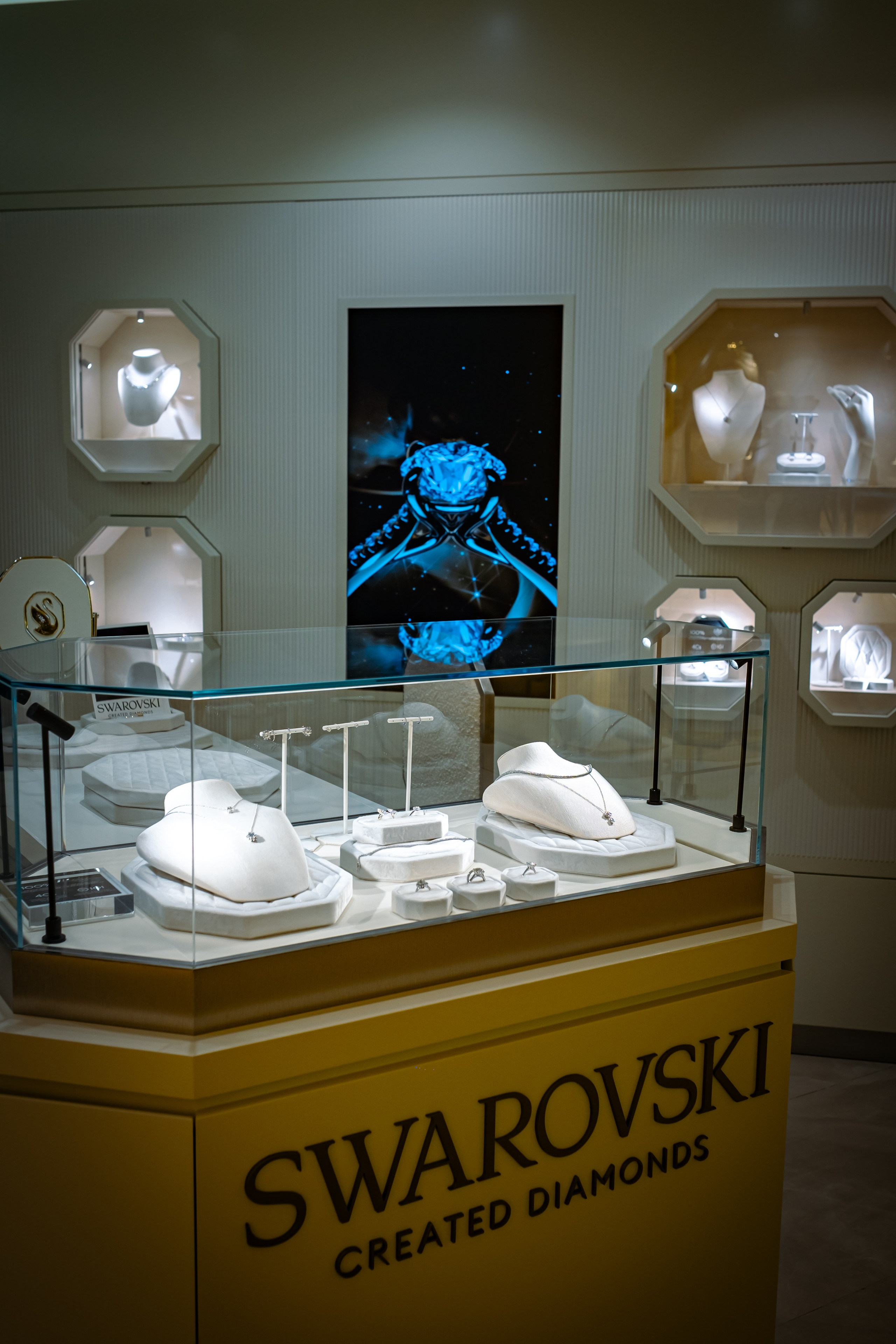 SWAROVSKI. Photographer in Seoul Dobrokvashina Natalya