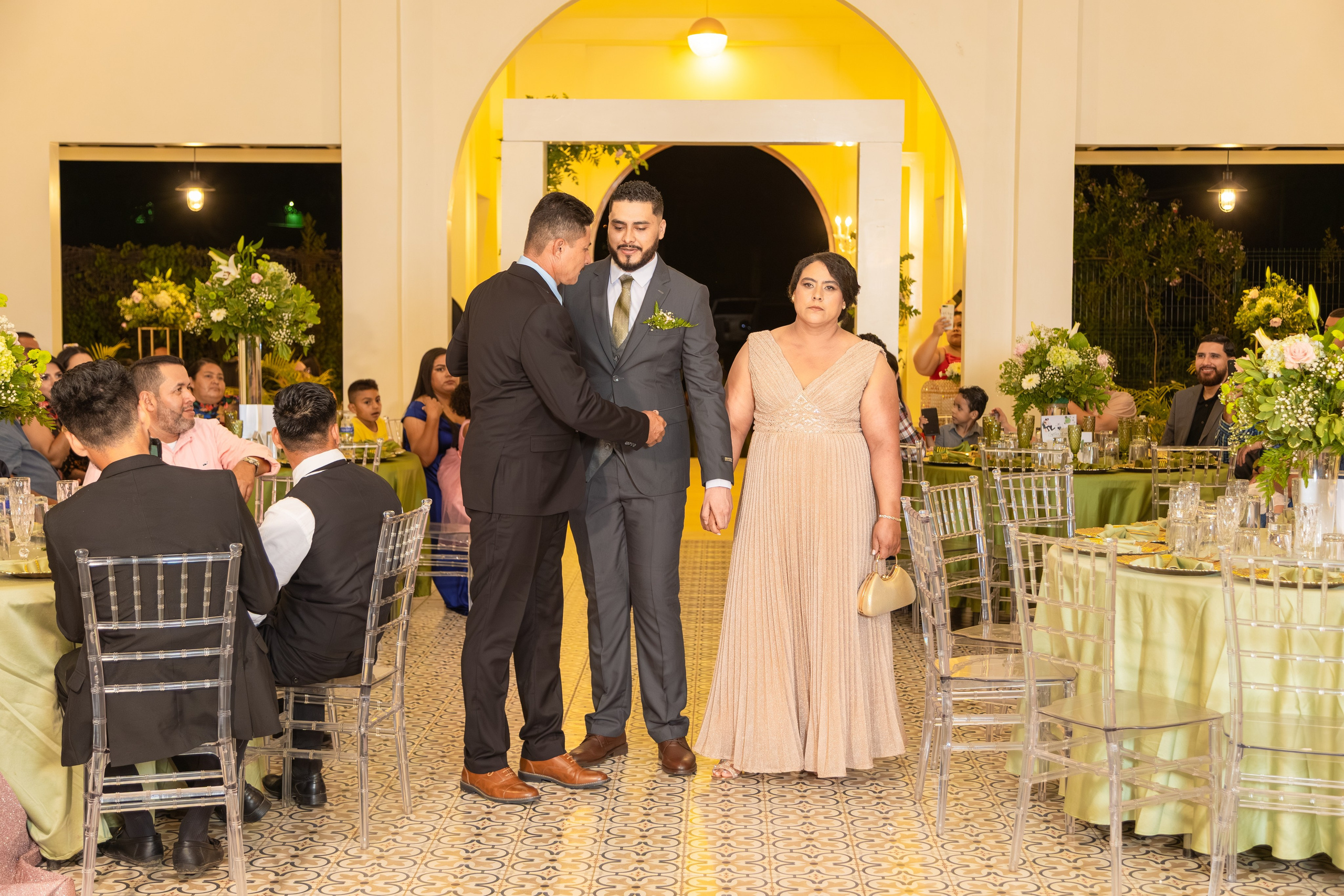La mejor fotografía de Bodas y XV años en Olancho. Estudio Fotográfico Jafet