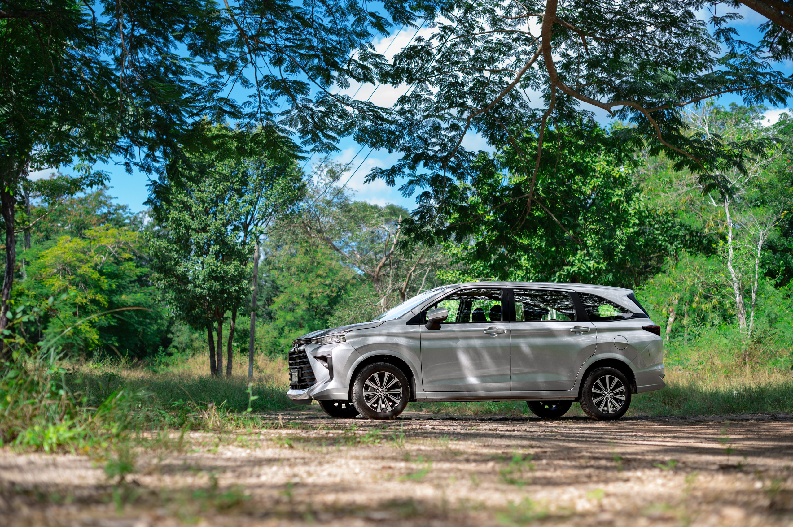 Automotive Photography of Toyota Avanza in Playa del Carmen. PHOTOGRAPHER QUINTANA ROO
