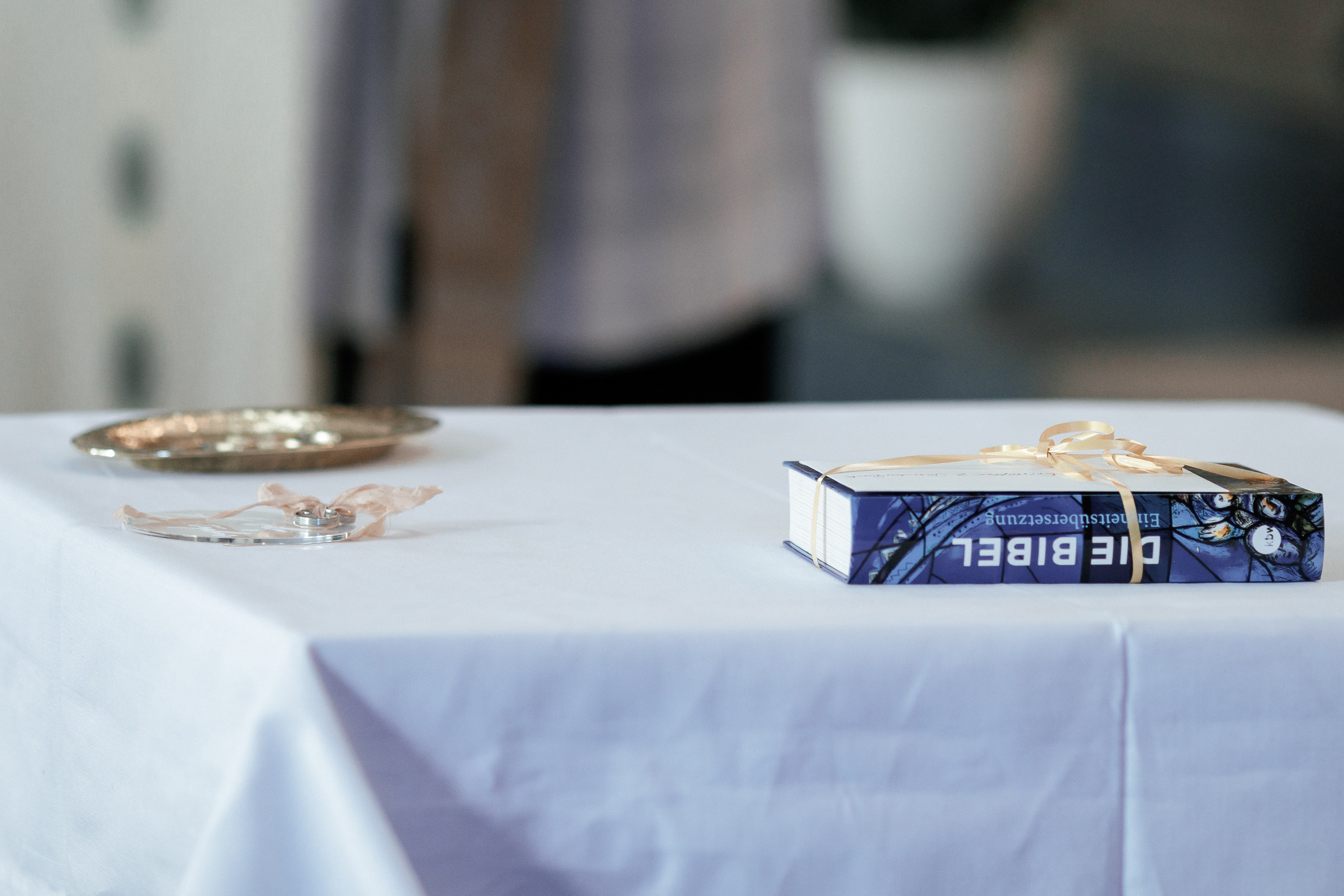 Kirchliche Hochzeit in Herborn. Fotograf NRW aus Wickede Ruhr, Milla Kunst