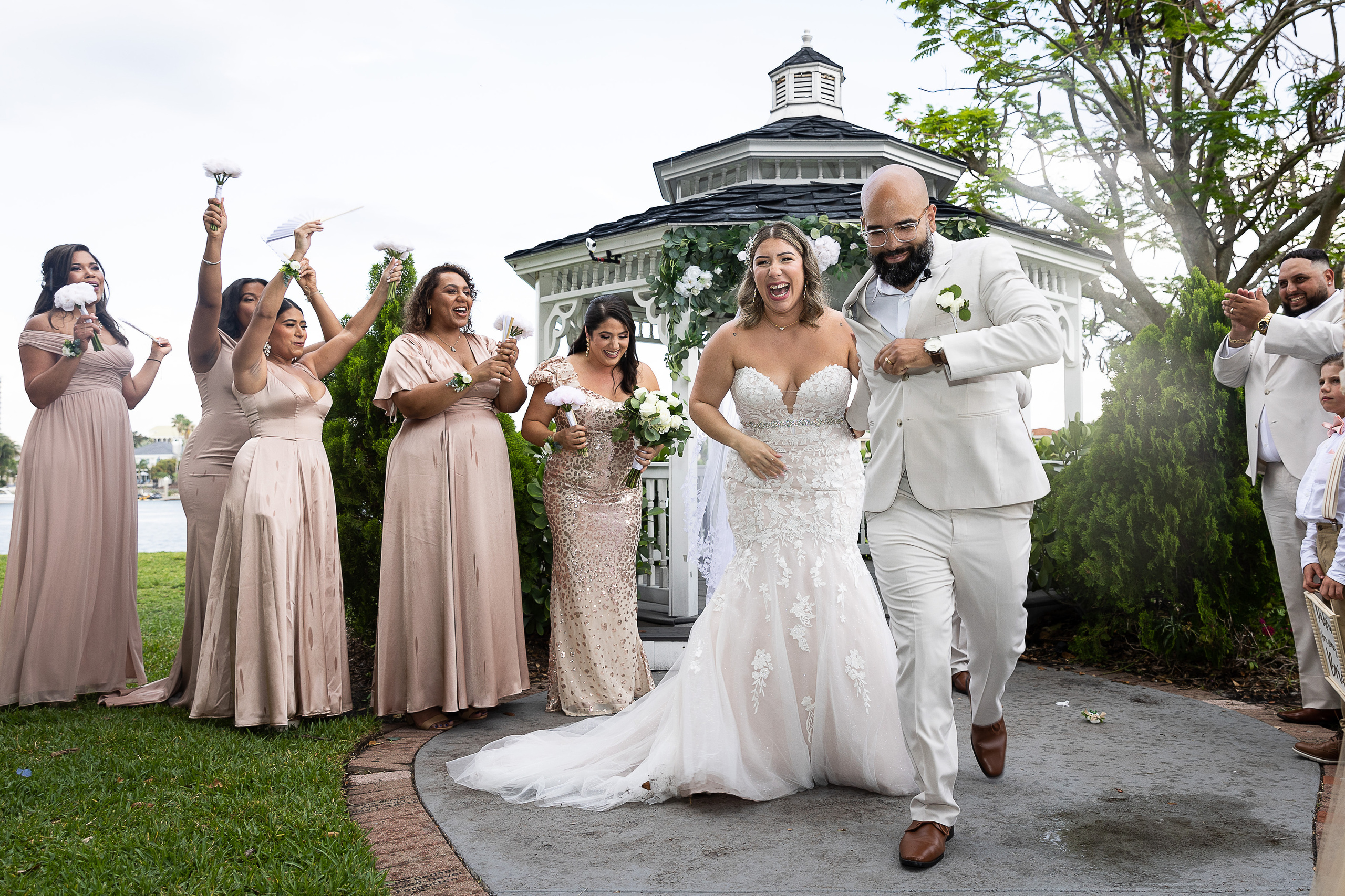 Wedding ceremony at Davis Island Garden Club, Tampa, FL