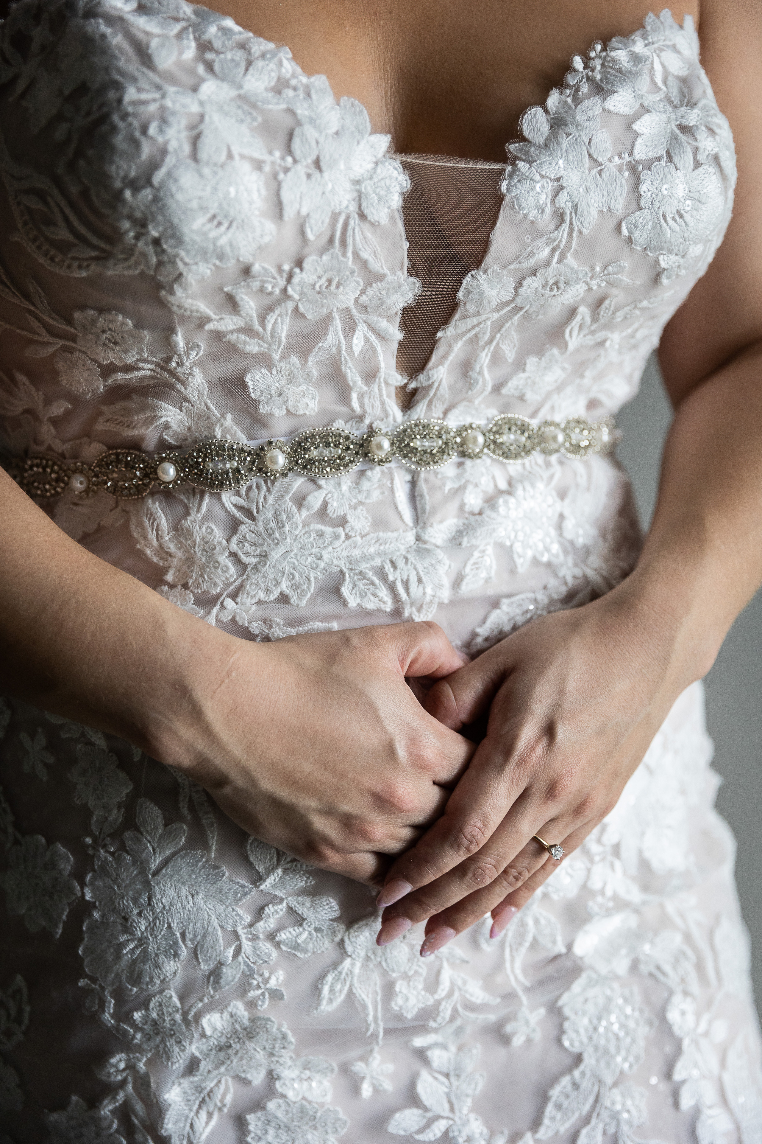 bride is getting ready