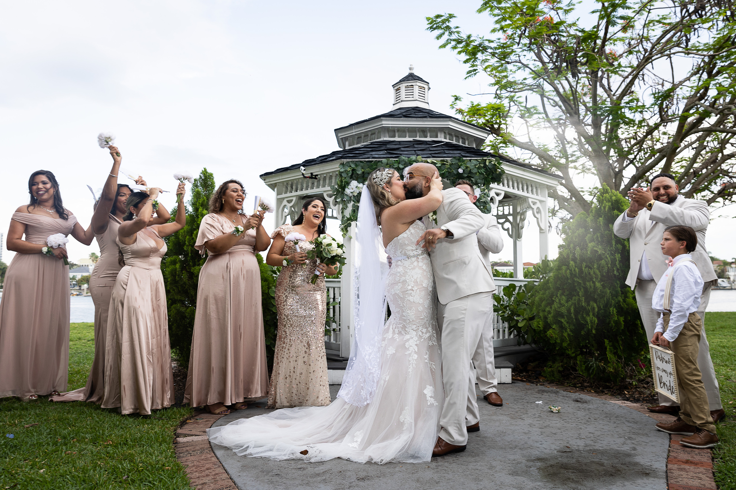 Wedding ceremony at Davis Island Garden Club, Tampa, FL