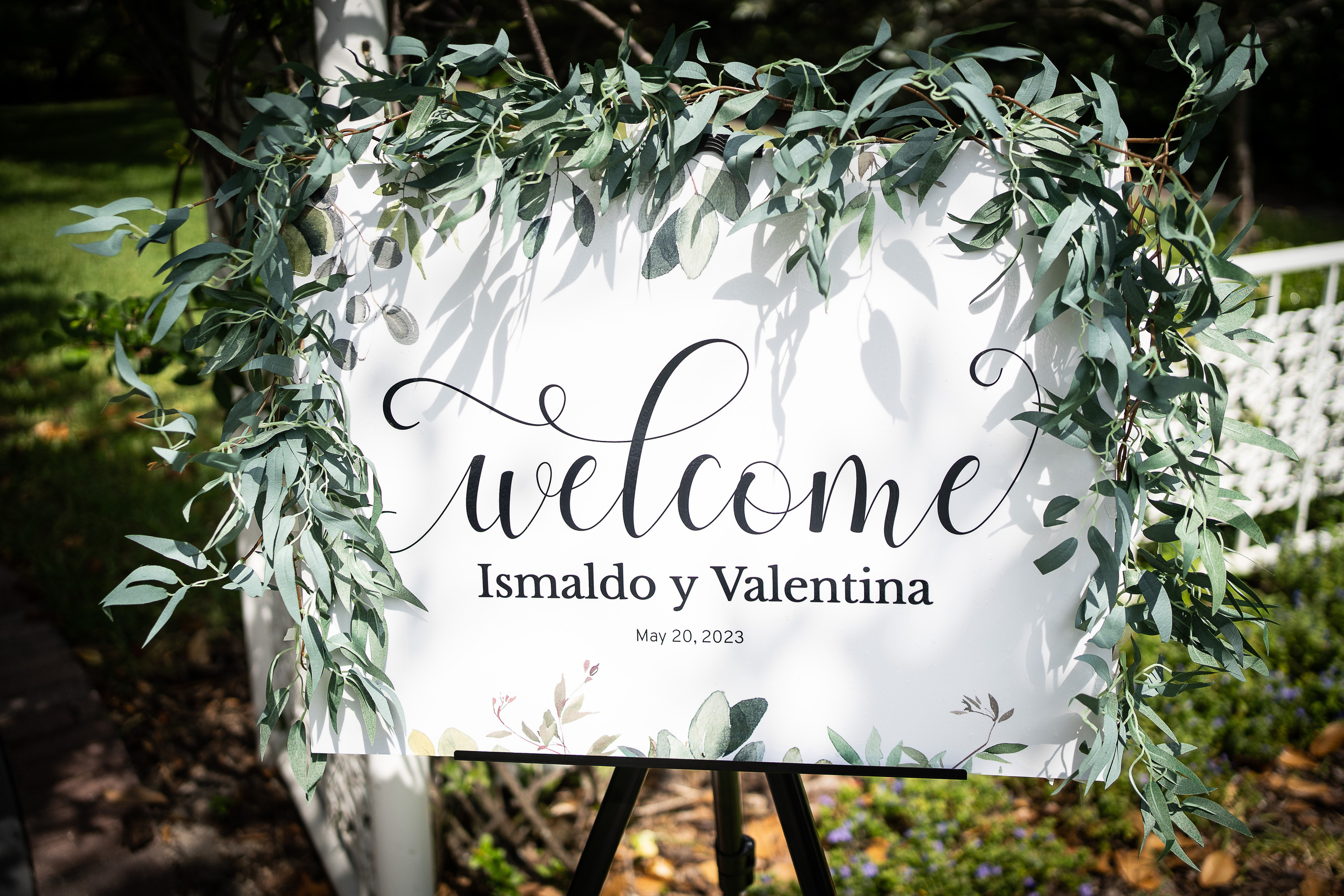 welcome sign