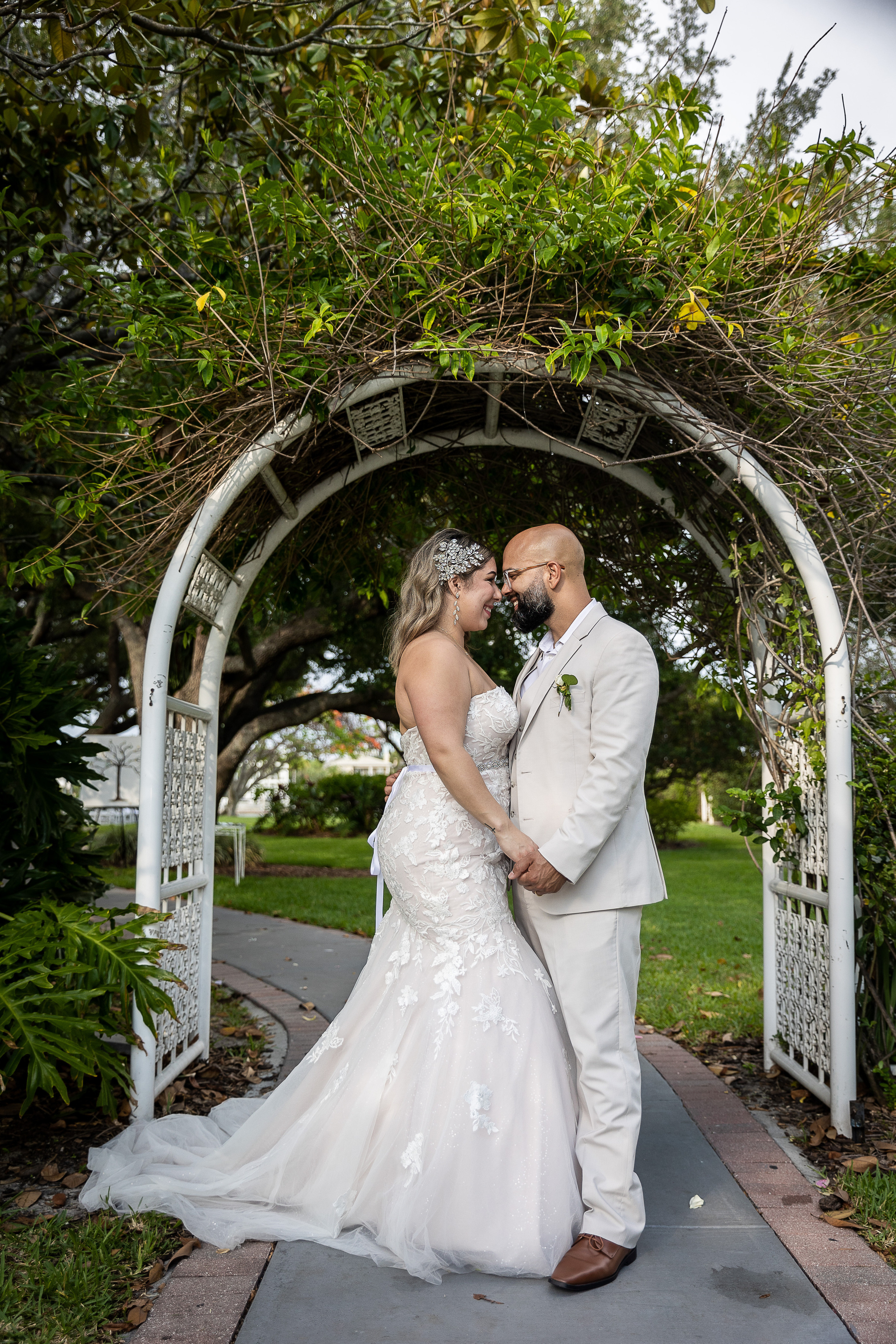 Bride and Groom at Wedding in Davis Island Garden Club, Tampa, FL