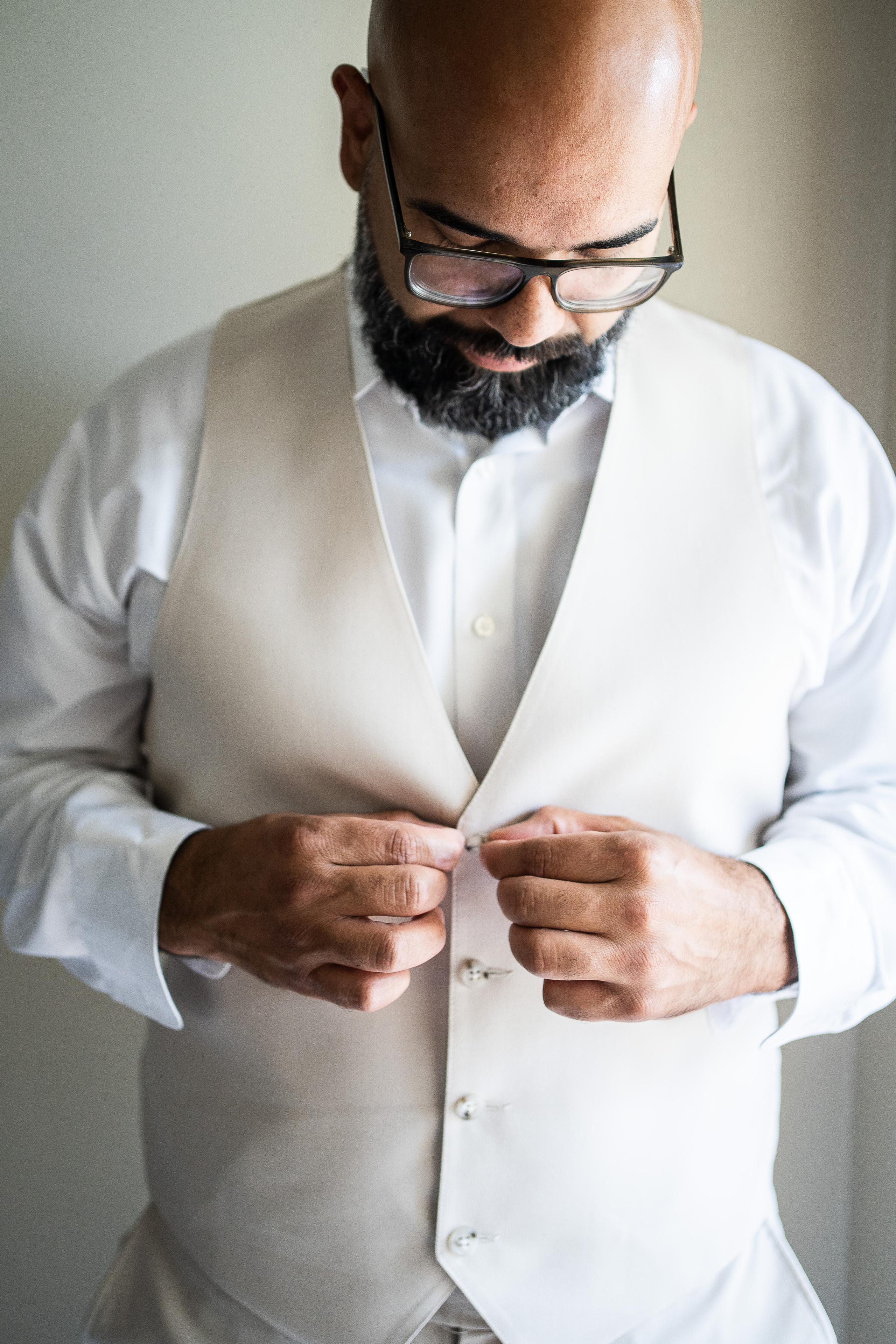 Morning of a groom and getting ready