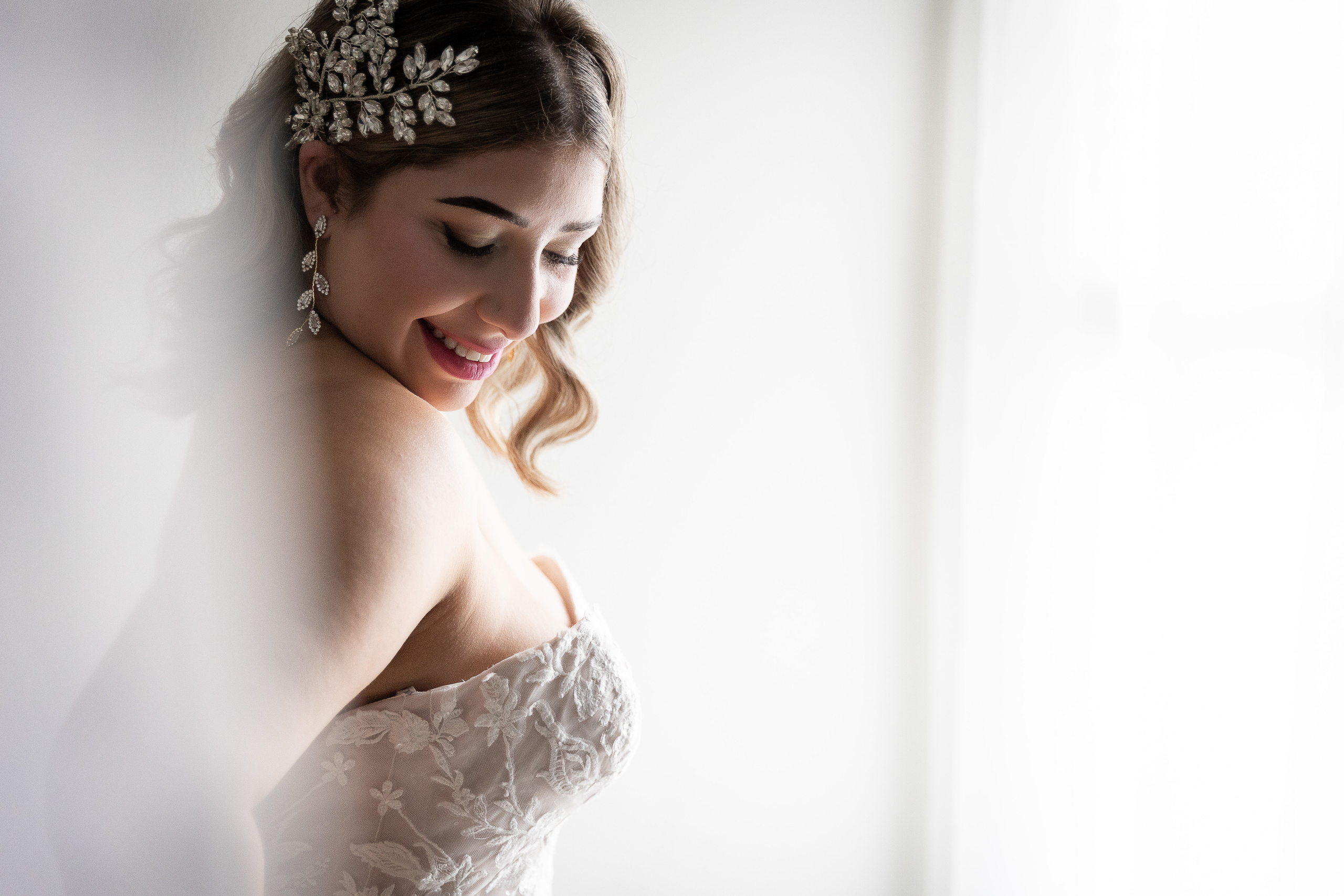 bride is getting ready