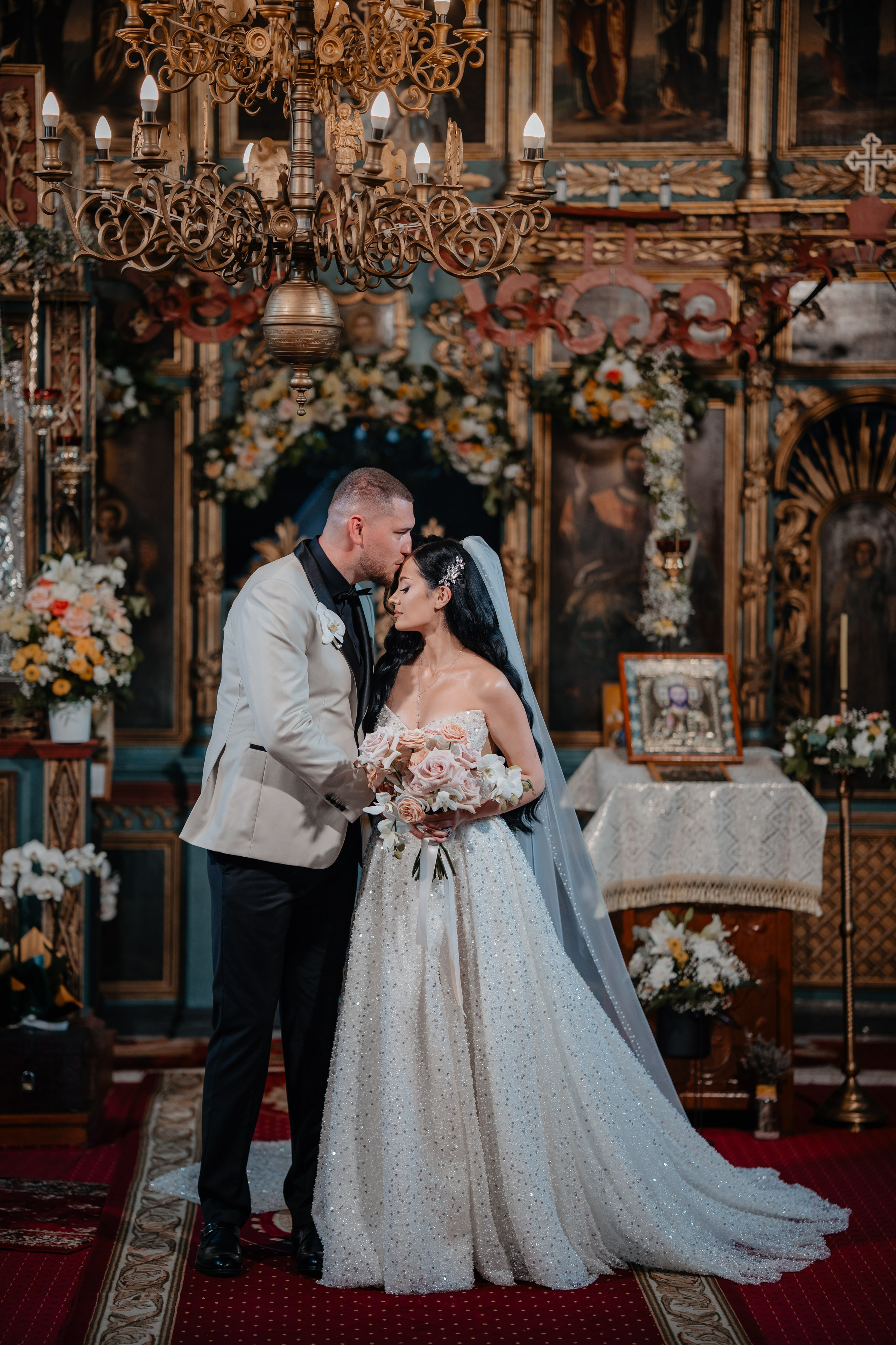 Catalina & Remus. Raw Studio. Fotograful tau de nunta!