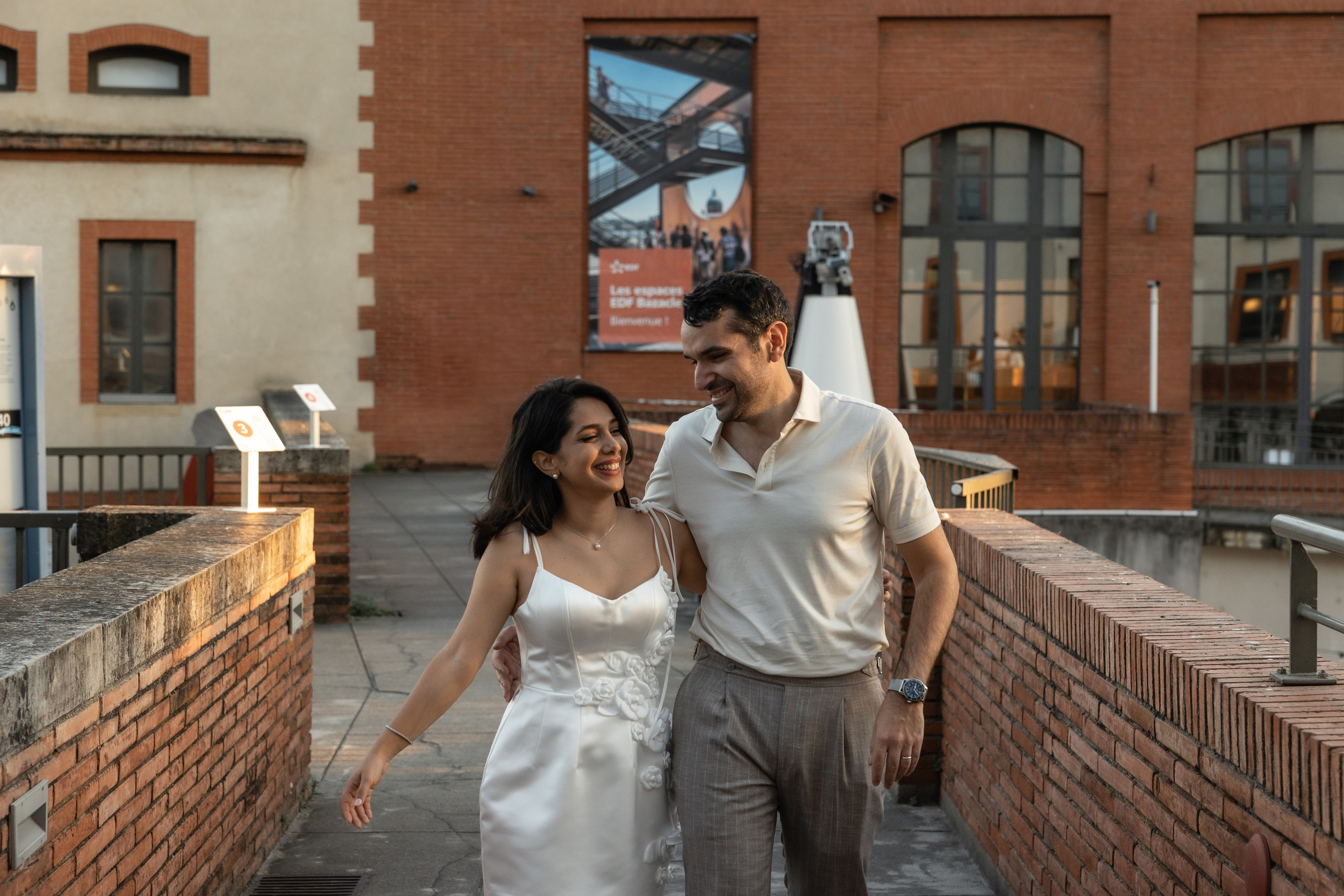 An engagement session is more than just a photoshoot—it’s a way to celebrate your love story in a place that feels important to you and you. Eugénie Smirnova — your photographer in Toulouse and southwest France