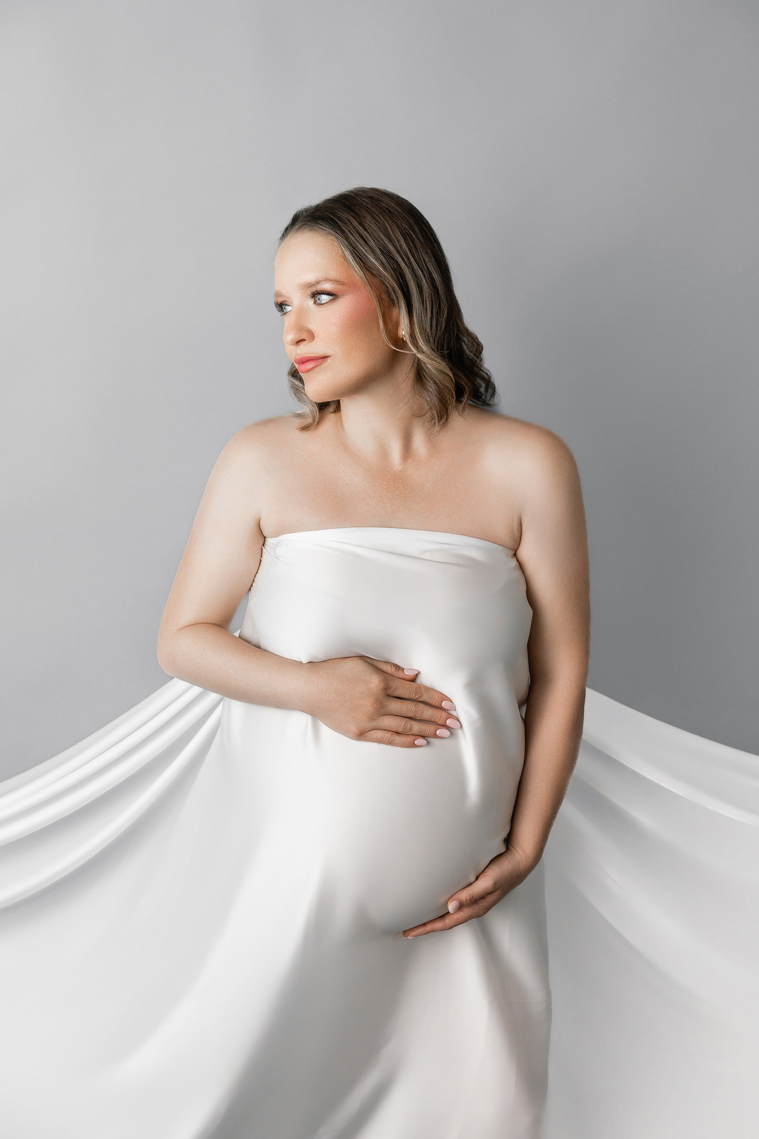 Timeless Maternity Photographer in Toronto. Iana Banana | Toronto Maternity, Newborn & Family Photographer