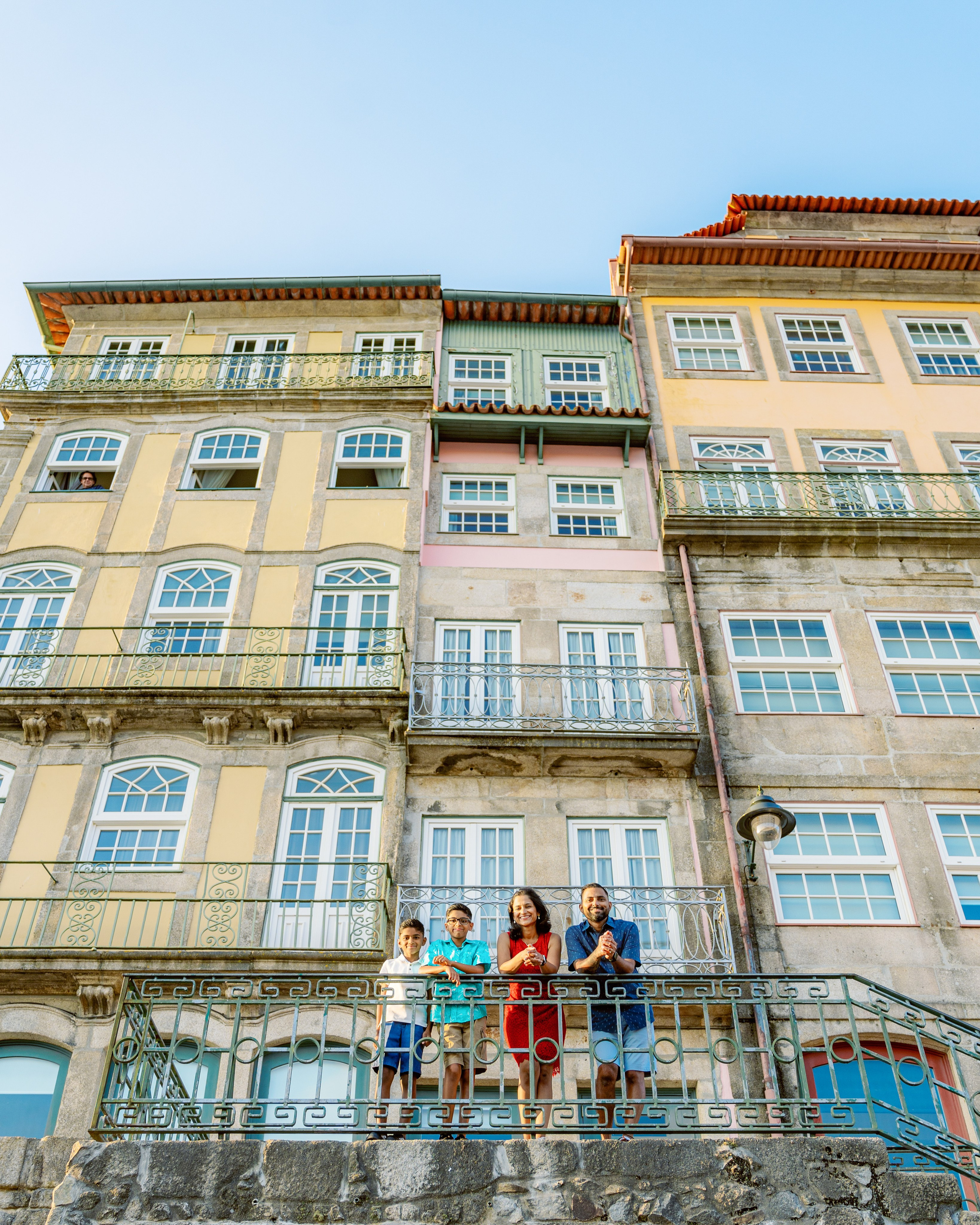 PORTO: PRIVATE WALKING TOUR AND PHOTO SHOOT. Фотограф и видеограф в Португалии