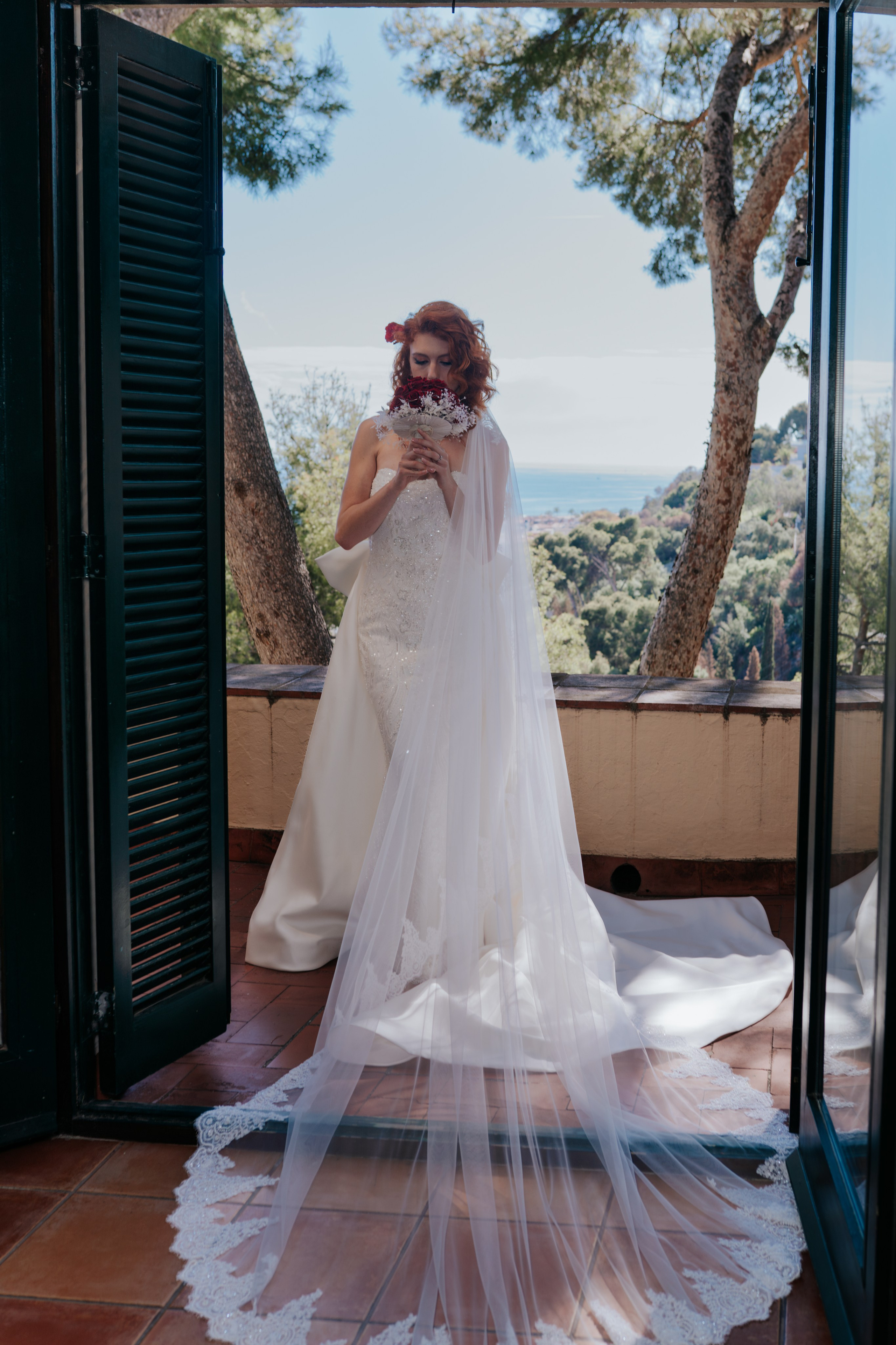 Candid Sitges Elopement Photo Session
