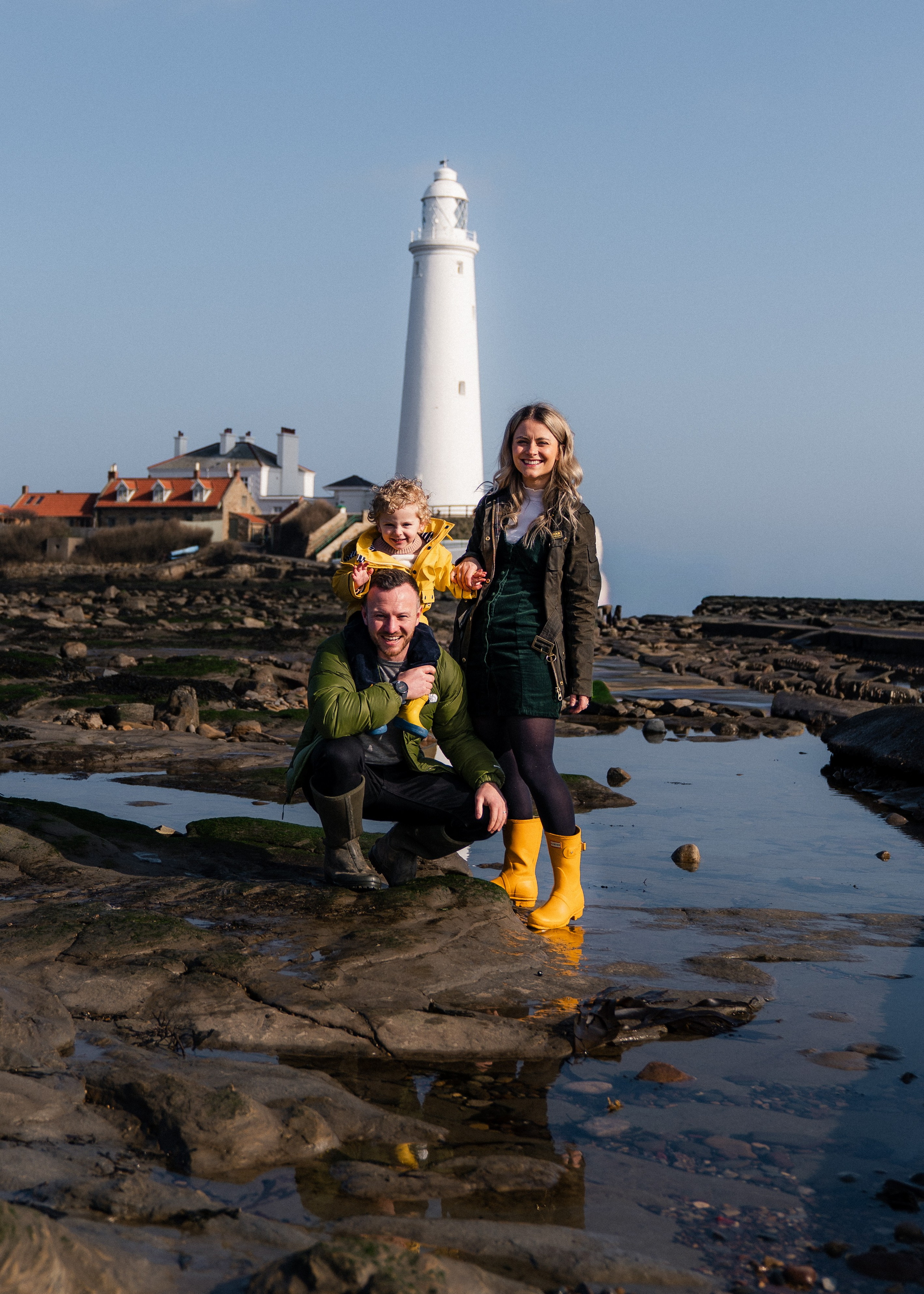 Spring Family Photoshoot in Whitley Bay at St Mary’s Lighthouse. Family, Maternity & Newborn Photographer in Newcastle Upon Tyne / Yana Balatskaya