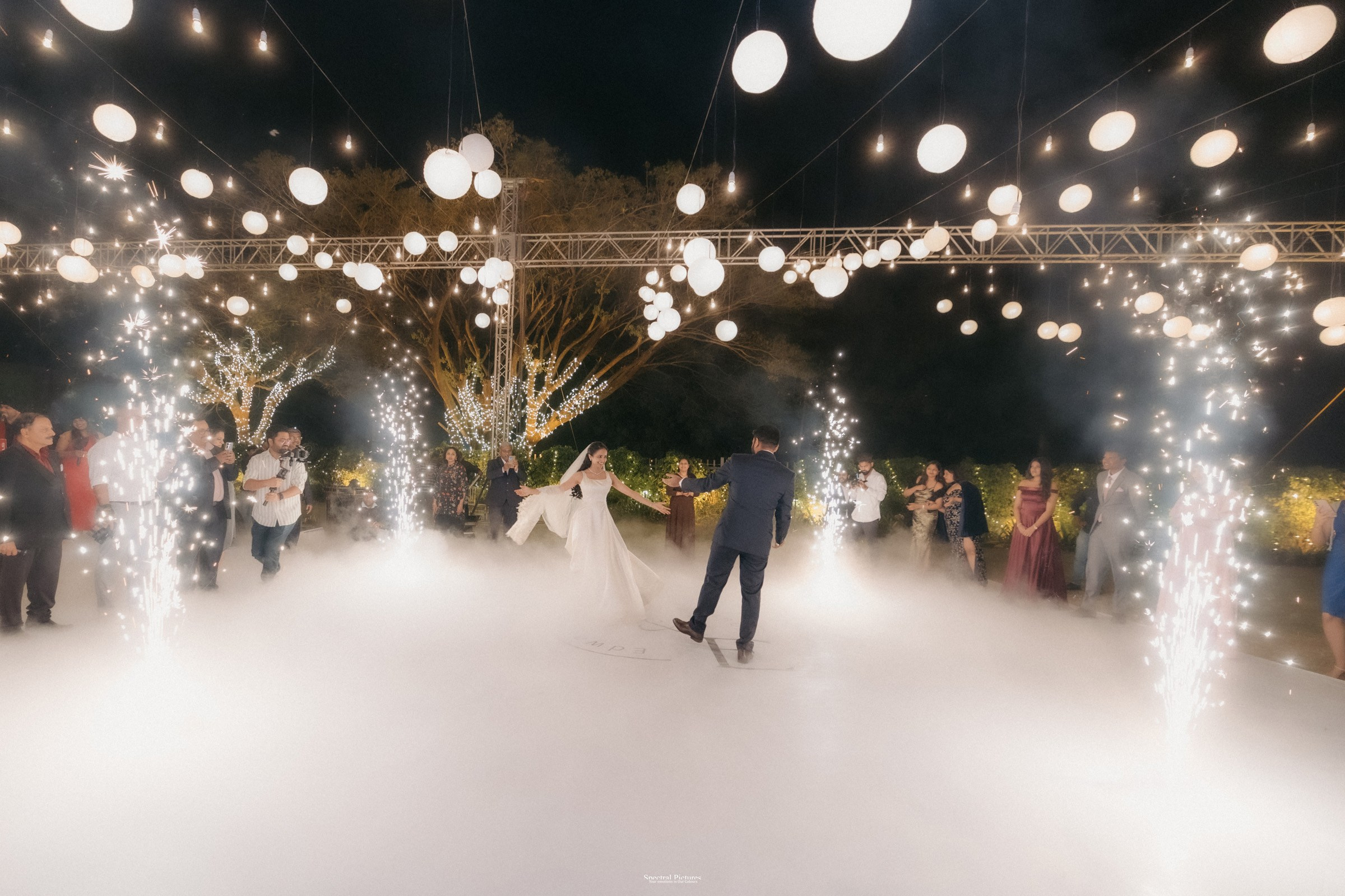 Edward & Shanon. Spectral Pictures