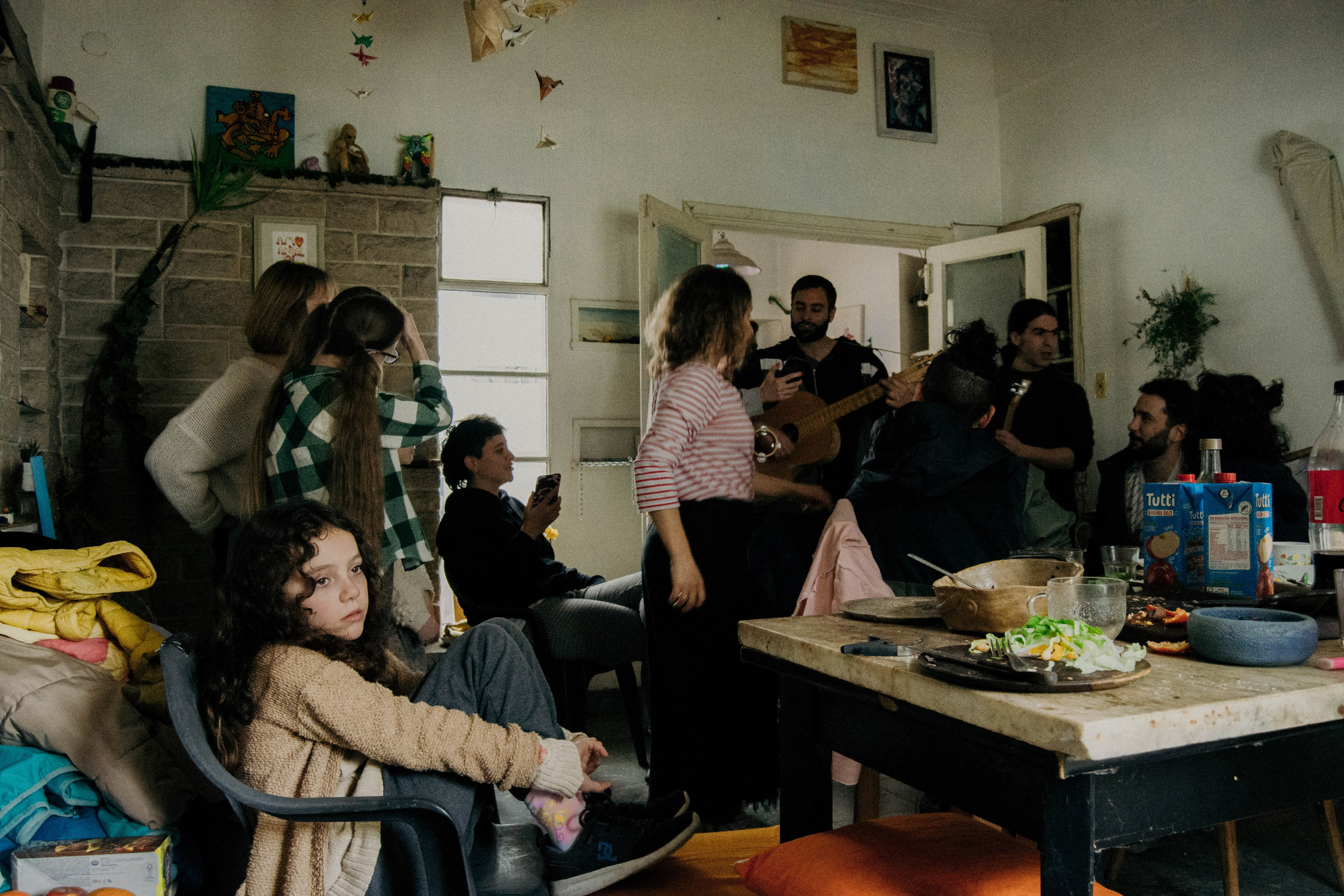 Visiting Argentinians. Photographer @elmirkami in the city of Buenos Aires