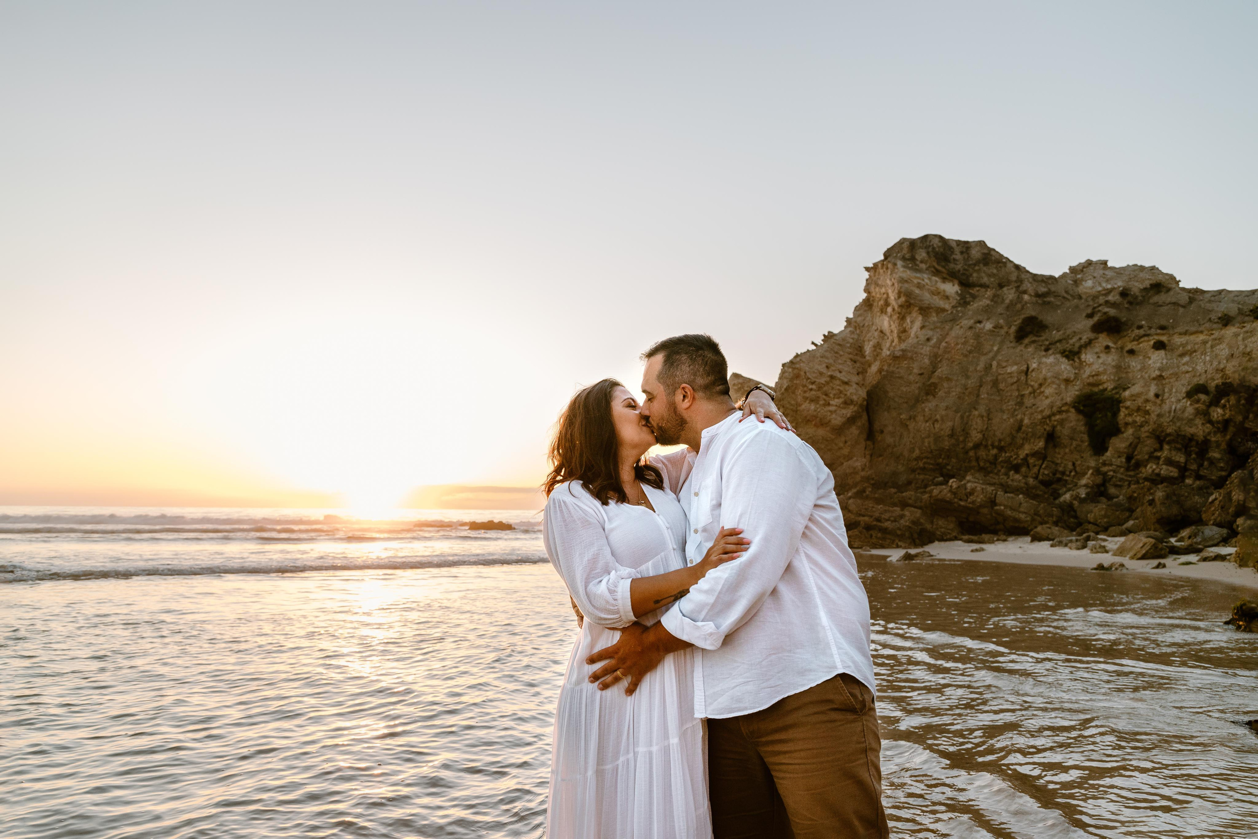 Sessão Maternidade na Praia de Paredes da Vitória. Fotografia e Filmes de Casamento de Luxo | Portugal & Destination Weddings | Ricardo & Mary Pictures