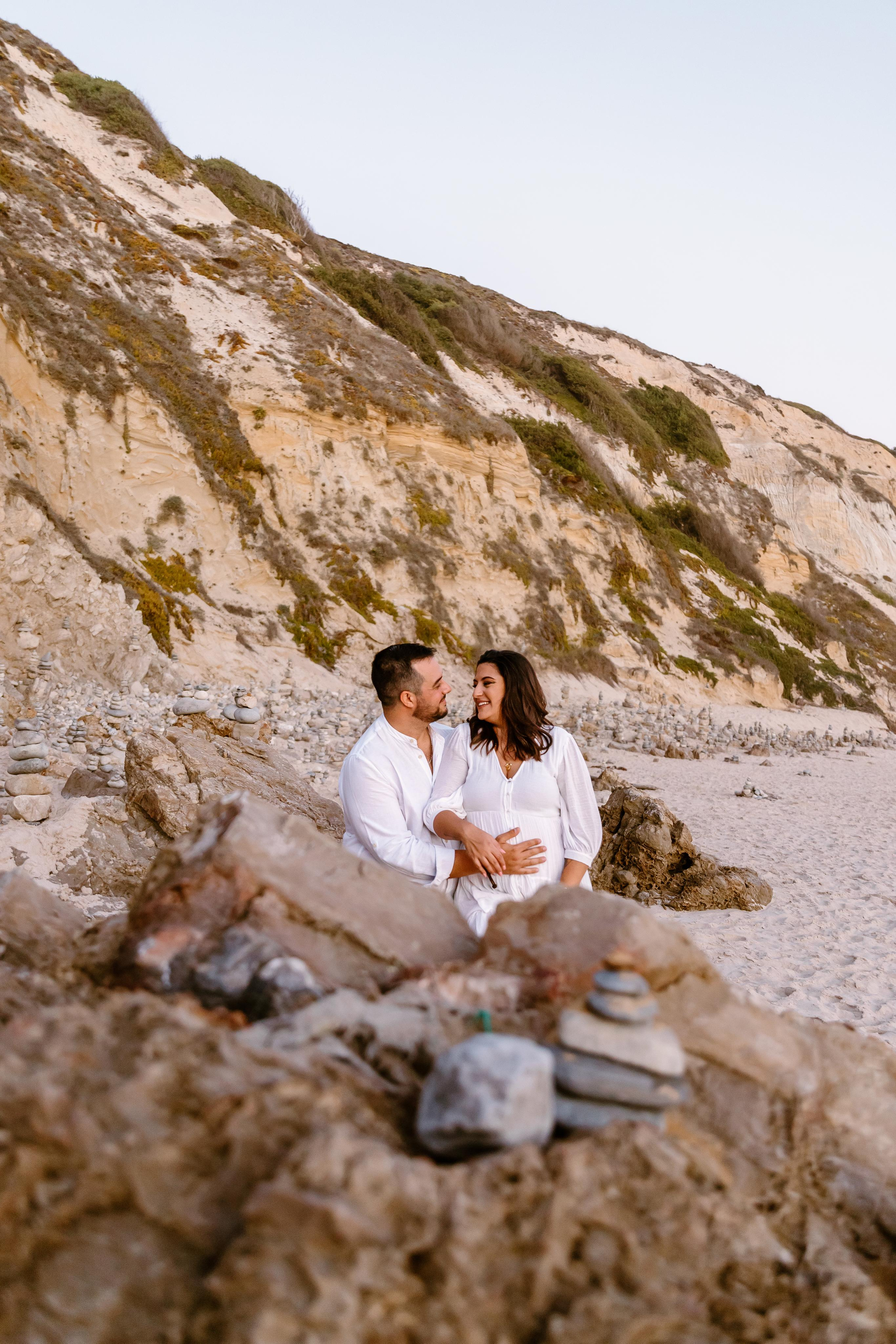 Sessão Maternidade na Praia de Paredes da Vitória. Fotografia e Filmes de Casamento de Luxo | Portugal & Destination Weddings | Ricardo & Mary Pictures