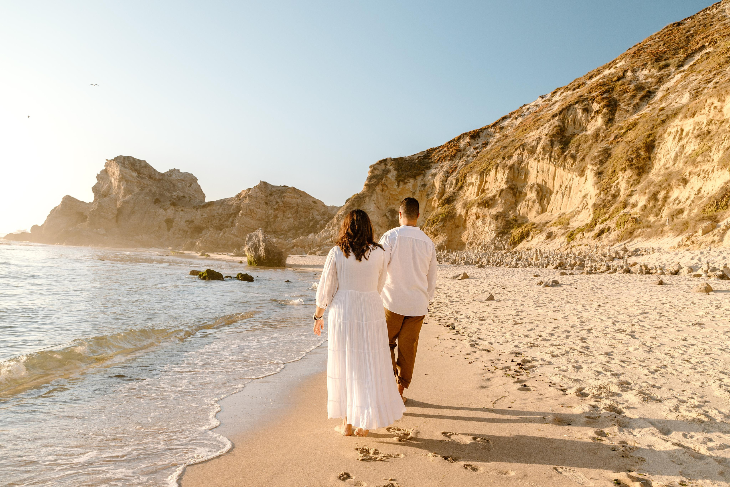 Sessão Maternidade na Praia de Paredes da Vitória. Fotografia e Filmes de Casamento de Luxo | Portugal & Destination Weddings | Ricardo & Mary Pictures