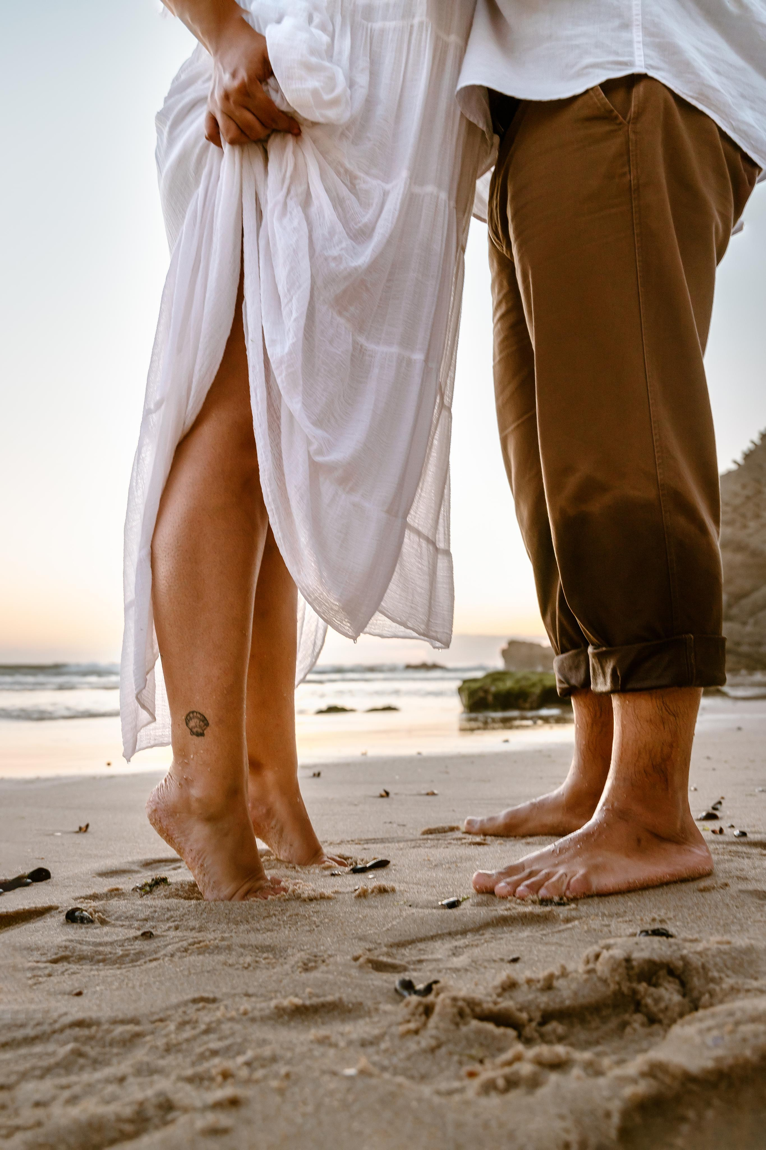 Sessão Maternidade na Praia de Paredes da Vitória. Fotografia e Filmes de Casamento de Luxo | Portugal & Destination Weddings | Ricardo & Mary Pictures