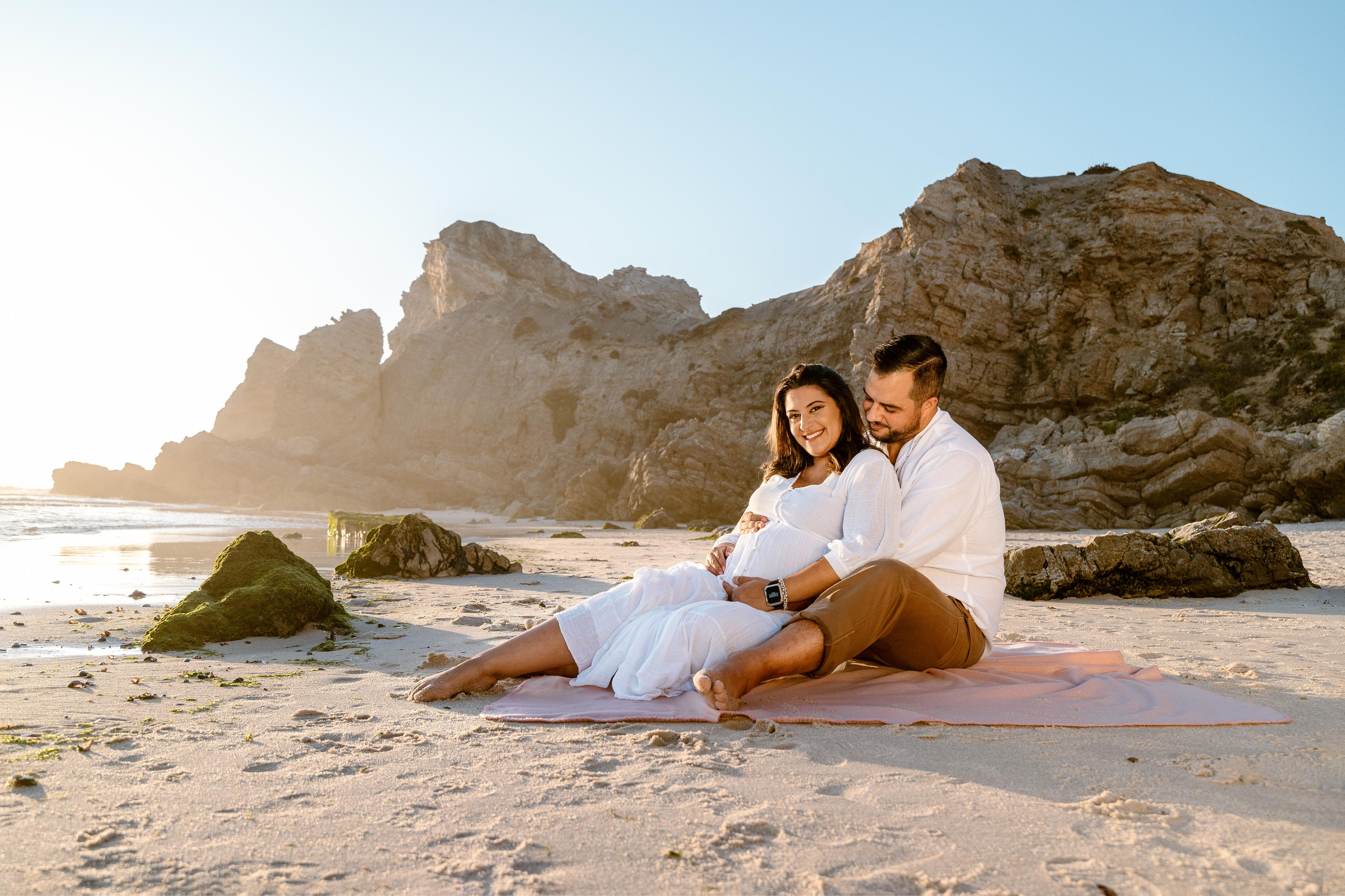 Sessão Maternidade na Praia de Paredes da Vitória. Fotografia e Filmes de Casamento de Luxo | Portugal & Destination Weddings | Ricardo & Mary Pictures