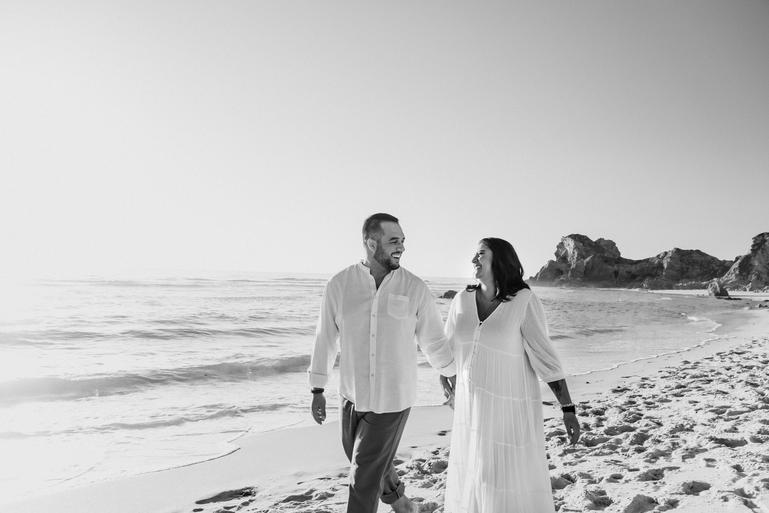 Sessão Maternidade na Praia de Paredes da Vitória. Fotografia e Filmes de Casamento de Luxo | Portugal & Destination Weddings | Ricardo & Mary Pictures