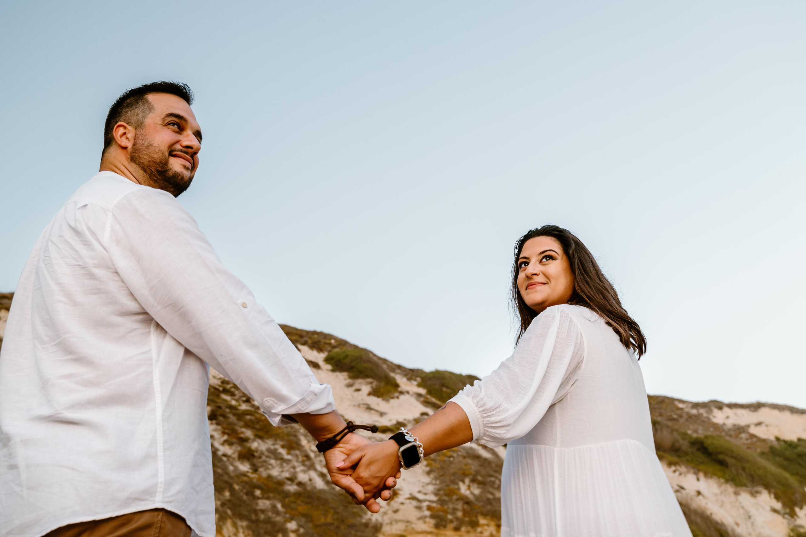 Sessão Maternidade na Praia de Paredes da Vitória. Fotografia e Filmes de Casamento de Luxo | Portugal & Destination Weddings | Ricardo & Mary Pictures