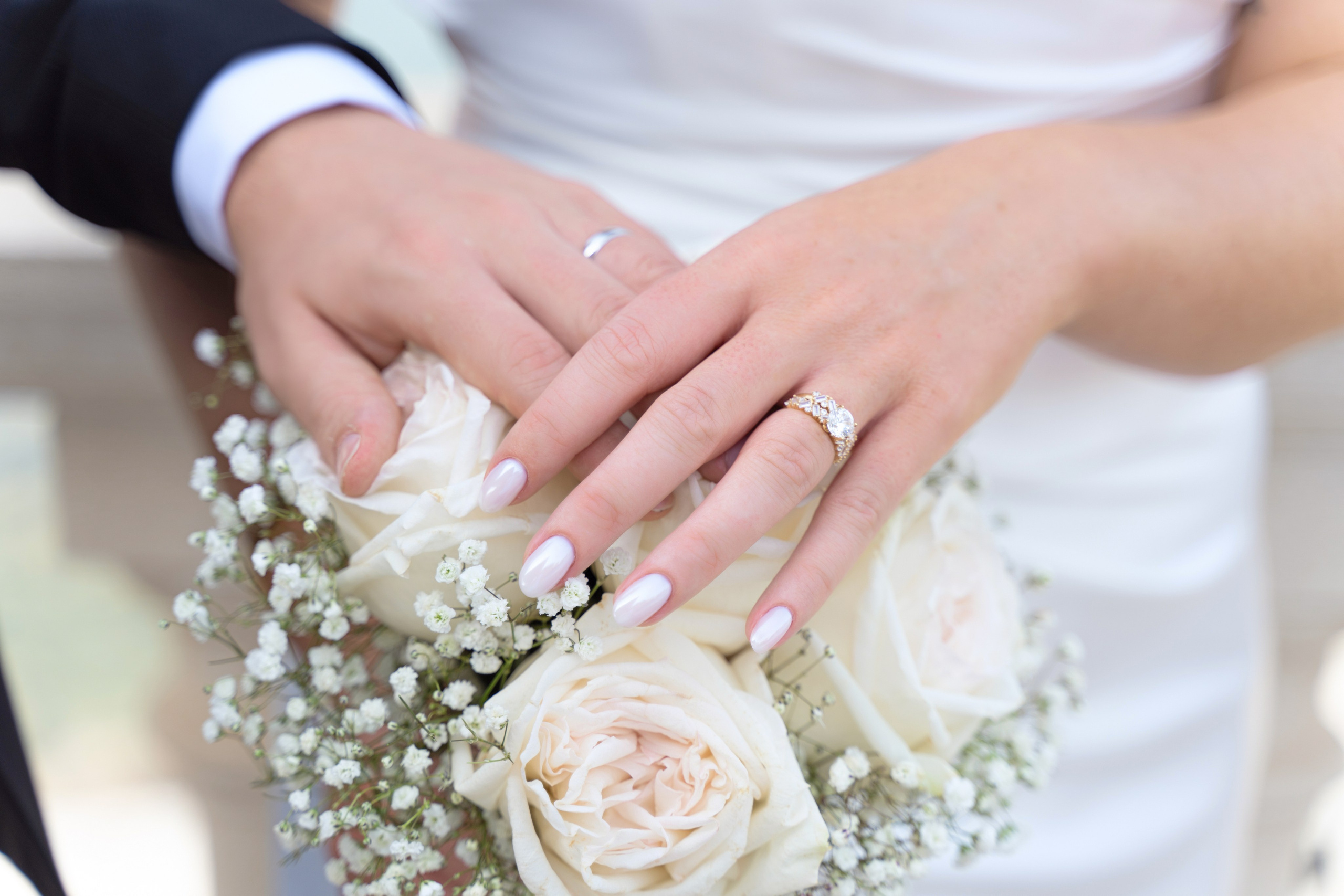 Elegant wedding details photographed in Abu Dhabi