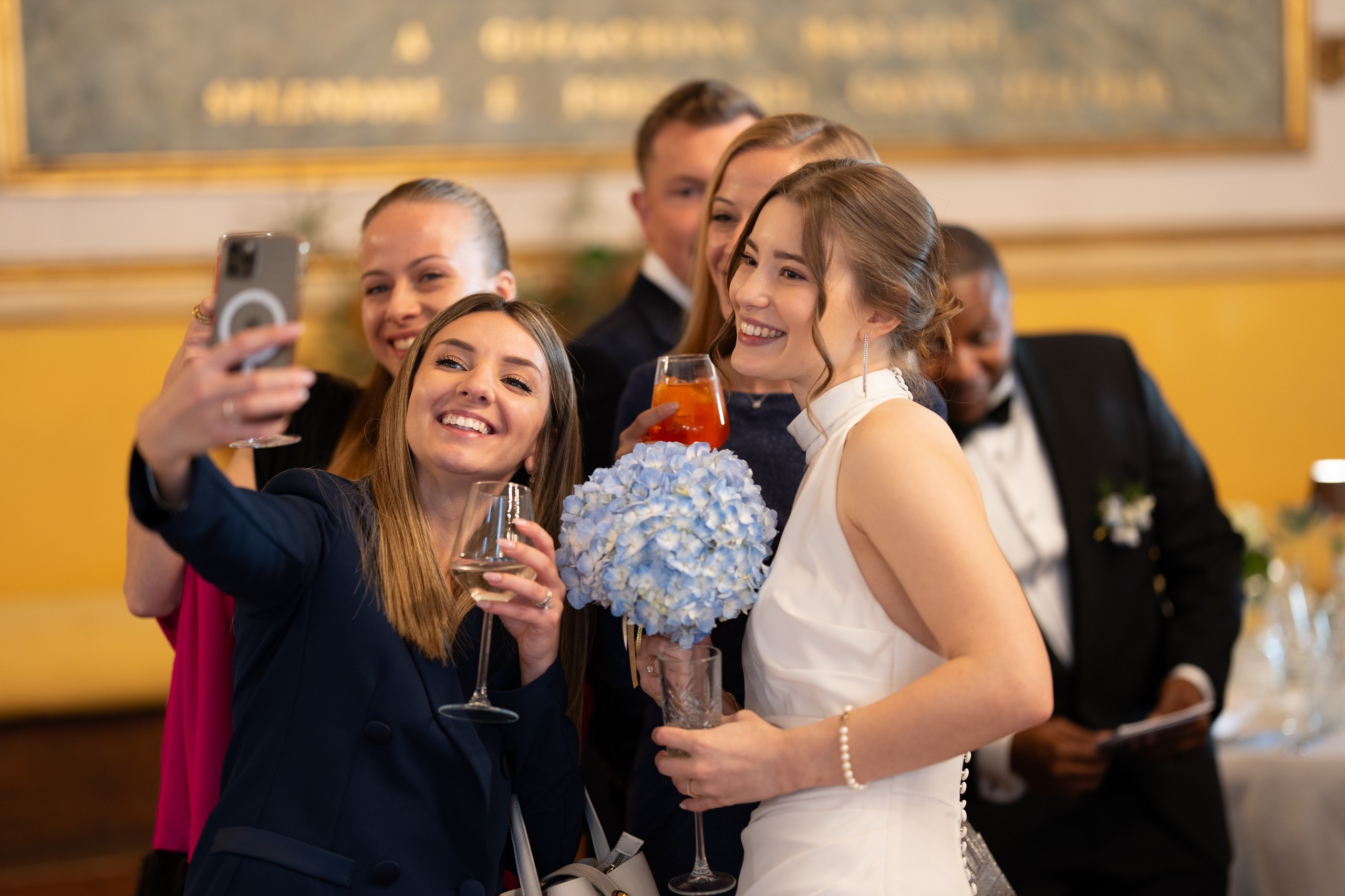 Wedding at Caffè Pedrocchi, Padua. El Velo Blanco I Wedding Photographers