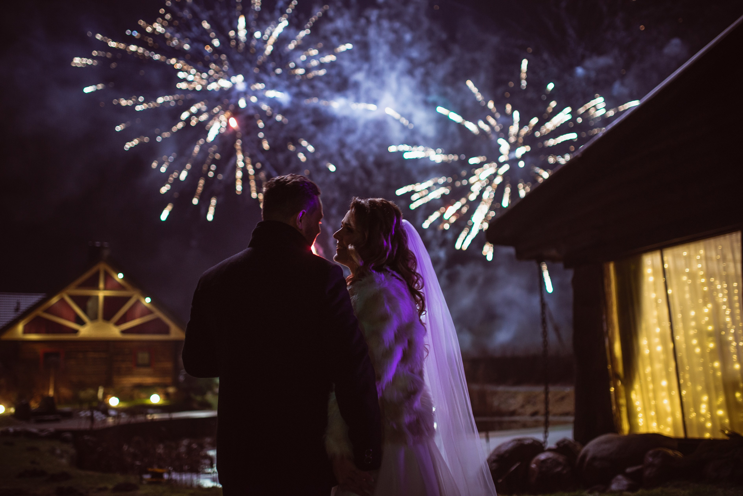 Vestuvių fotosesija, ceremonija, Vestuvių pasiruošimo fotografavimas. Vestuvių fotografas Vilnius Trakai kaina vestuvių fotografavimas fotografė personal.lt photogrpahy kainos jaunoji jaunikis nuotaka santuoka vestuvės, profesionali natūrali meninė reportažinė klasikinė fotosesija, vestuvių fotosesija gamtoje dvare