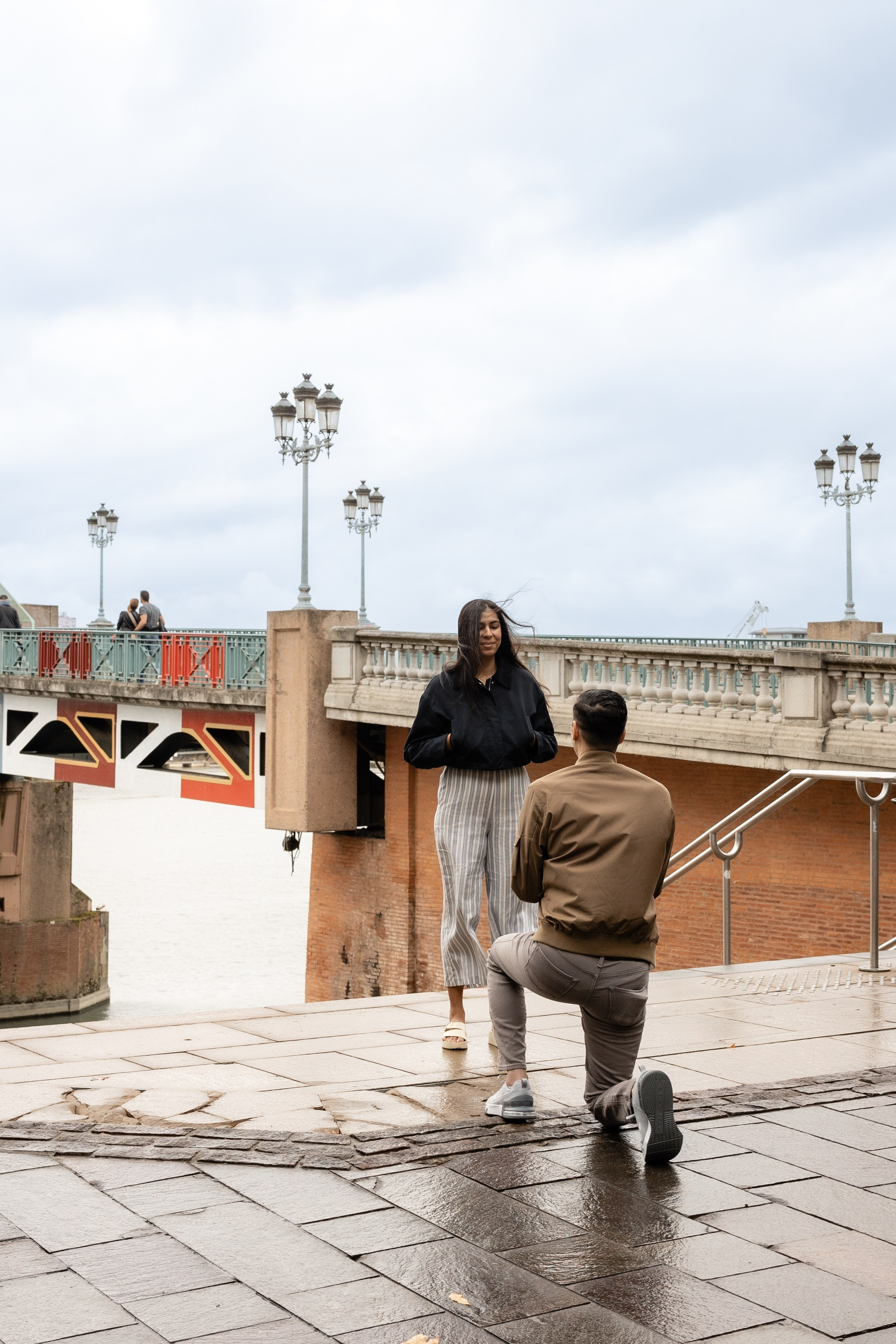 Surprise Proposal in Toulouse. Eugénie Smirnova — your photographer in Toulouse and southwest France