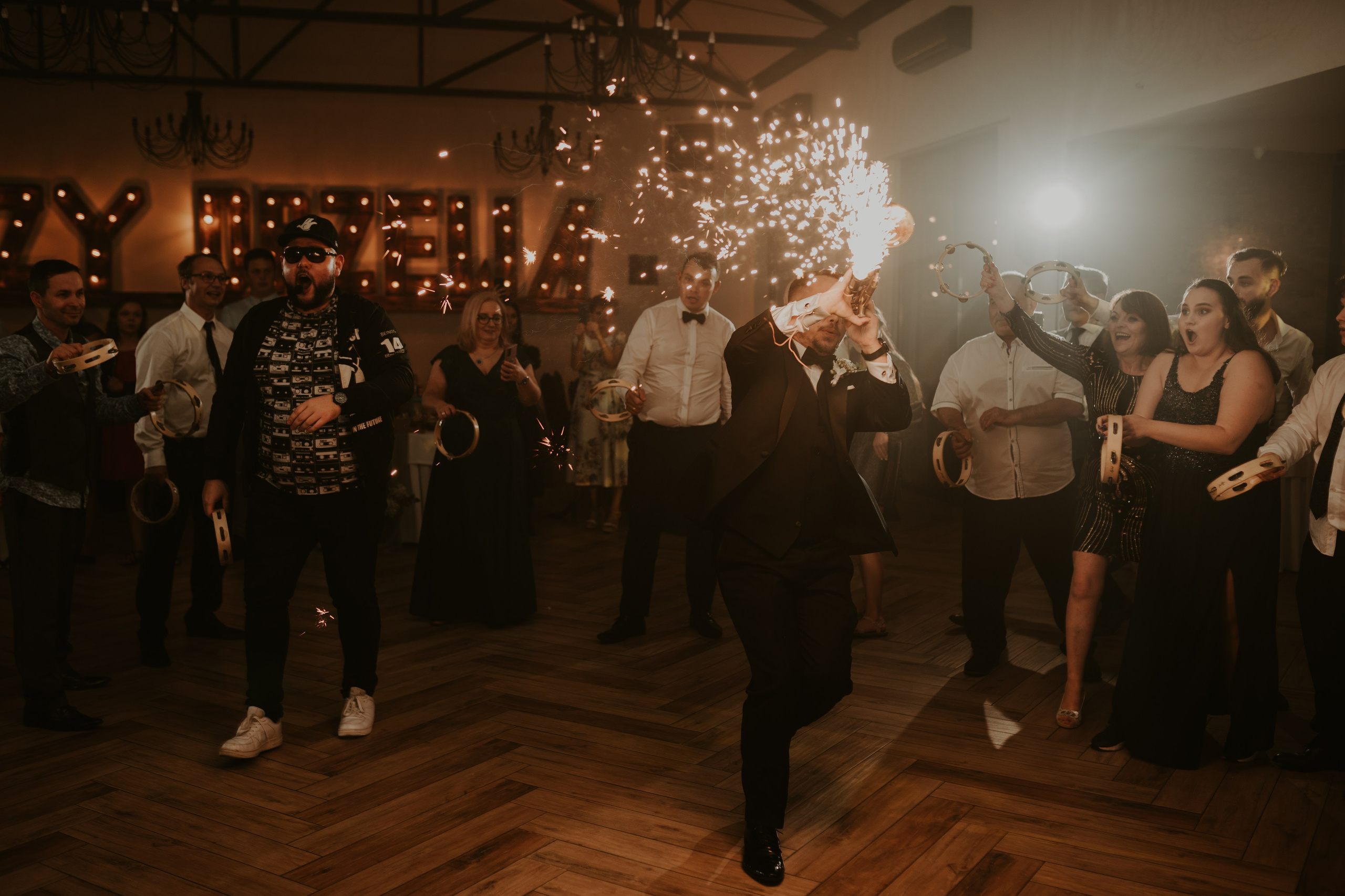 Trzy Drzewa: wspaniała uroczystość Wiktorii i Kamila. Karkowskafoto - fotografia miłości