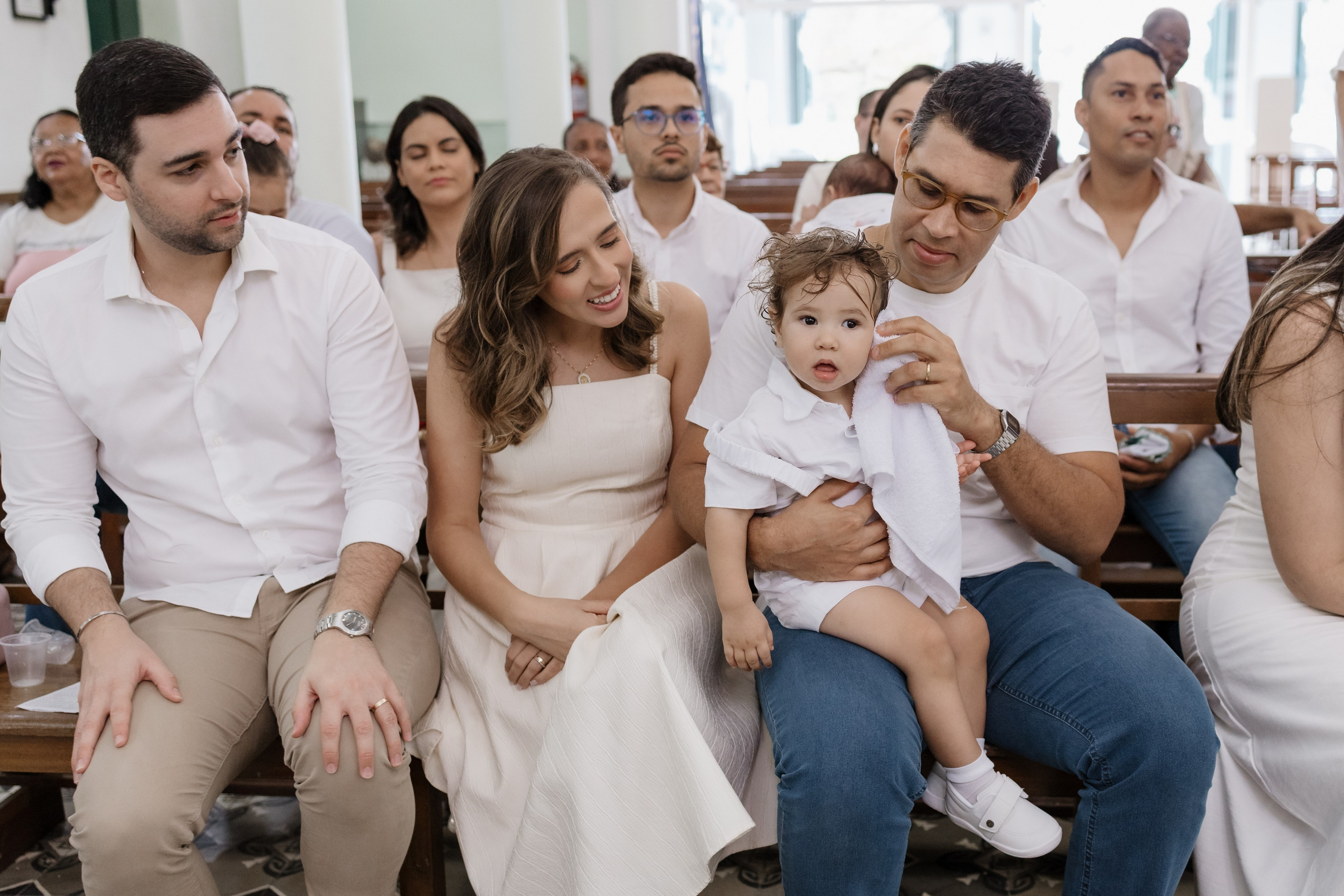 Registro espontâneo da família antes do batizado na Igreja da Torre