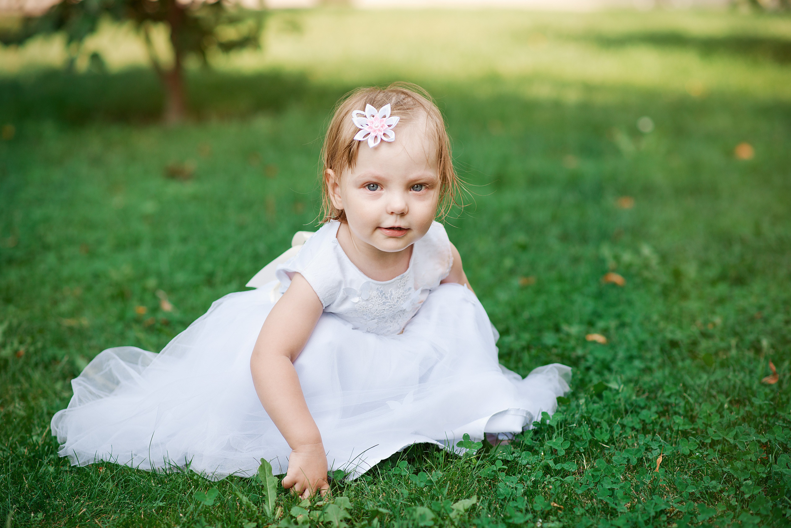 Krikštynos, krikštas, krikštynų fotosesija, ceremonija, bažnyčia krikštynų pasiruošimo fotografavimas. Krikštynų fotografas Vilnius Trakai kaina krikštynų fotografavimas fotografė personal.lt photogrpahy kainos šeima, vaikai profesionali natūrali meninė reportažinė klasikinė fotosesija, krikštynų fotosesija gamtoje
