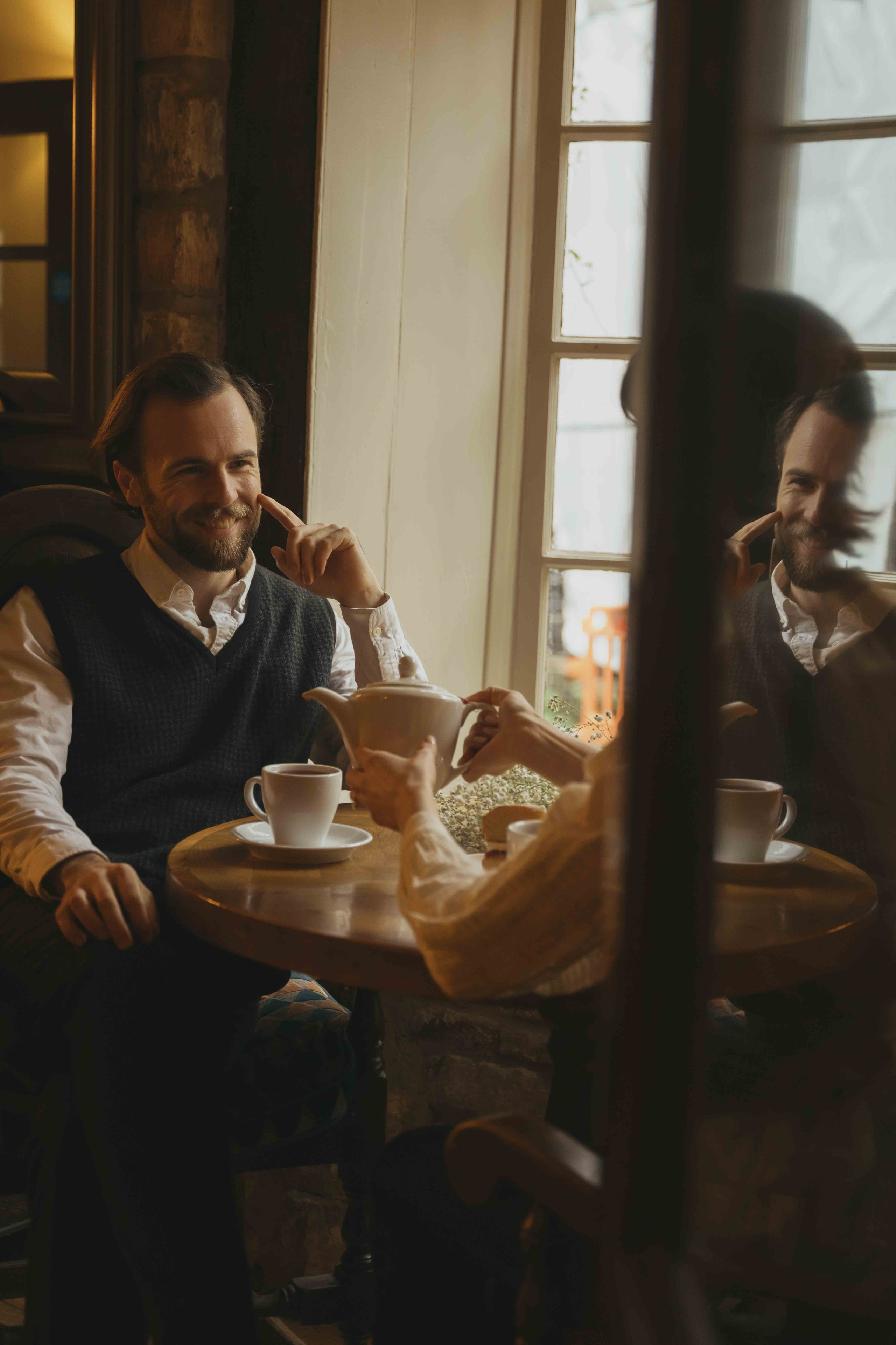 Rainy Engagement Photoshoot in Castle Combe, Cotswolds | Cinematic Love Story. London Wedding Photographer | Engagement & Proposal Photography by Natasha Ferreira