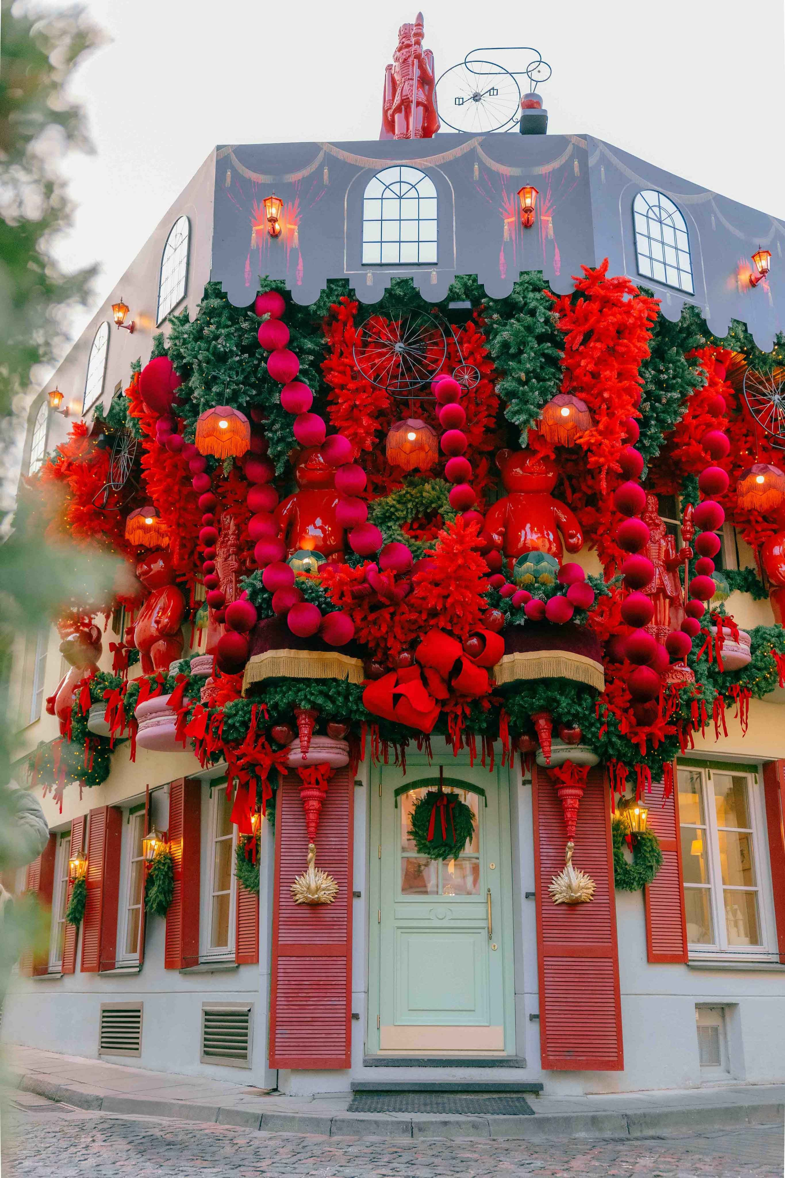 Top geriausių kavinių sąrašas Vilniuje — vietos įspūdingoms fotosesijoms. Framed by Evelina | Vestuvių fotografė