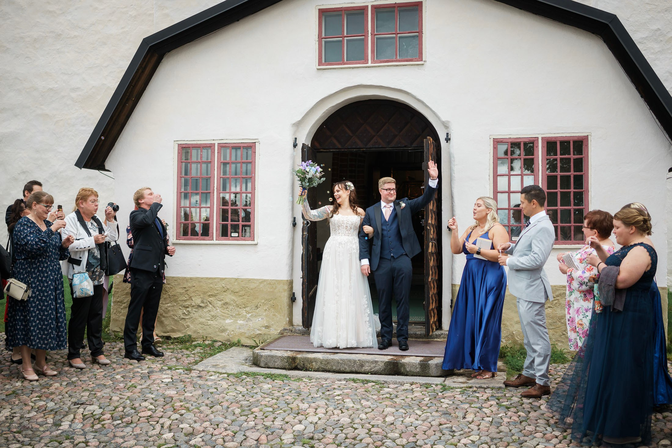 S&J, hääkuvaus Porvoon Tuomiokirkko ja Levinin kellari