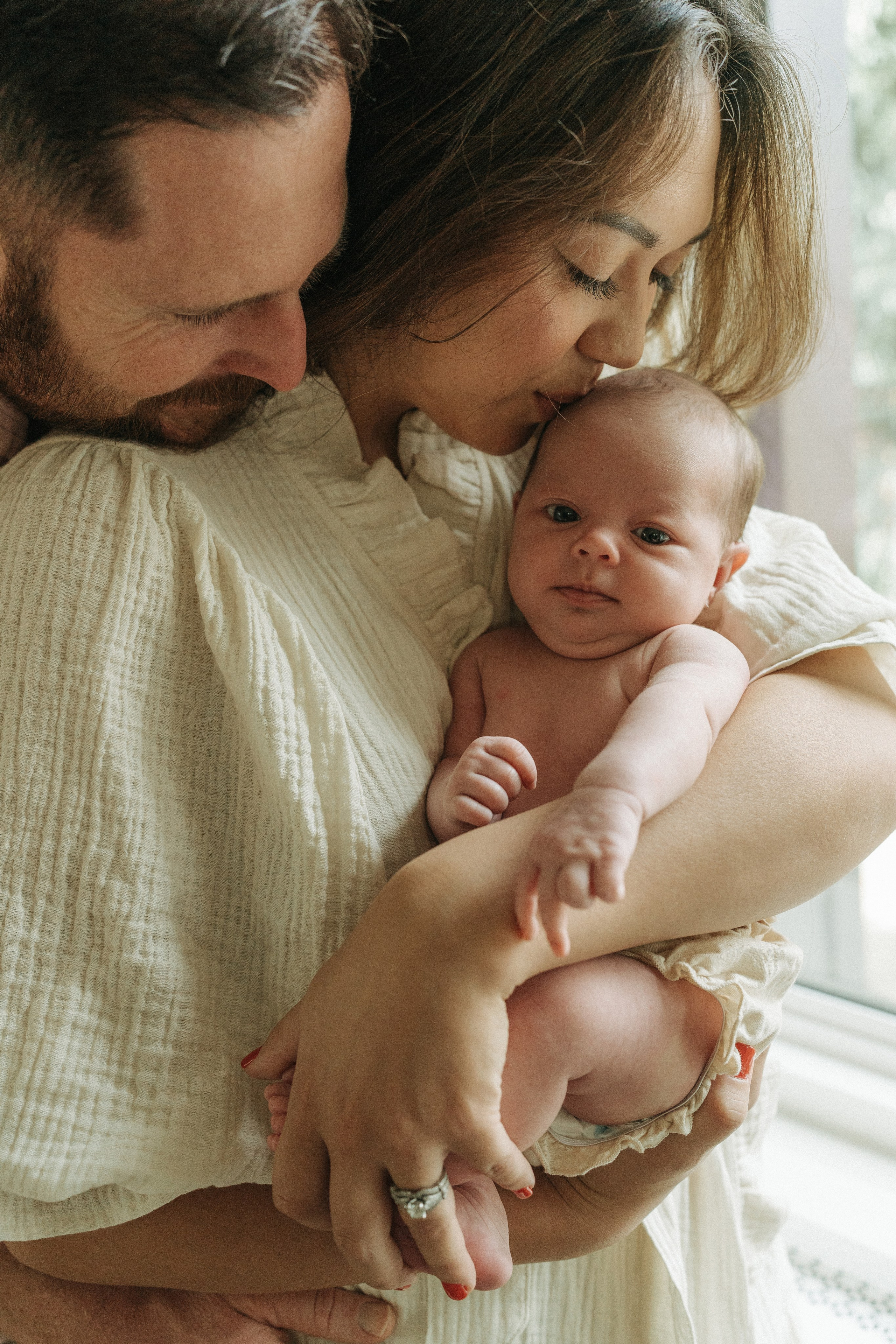 Newborn Photography with Parents – Gentle & Loving Moments. Alisa Tant — Family and newborn photographer Bucks County, Montgomery county, Philadelphia, NJ