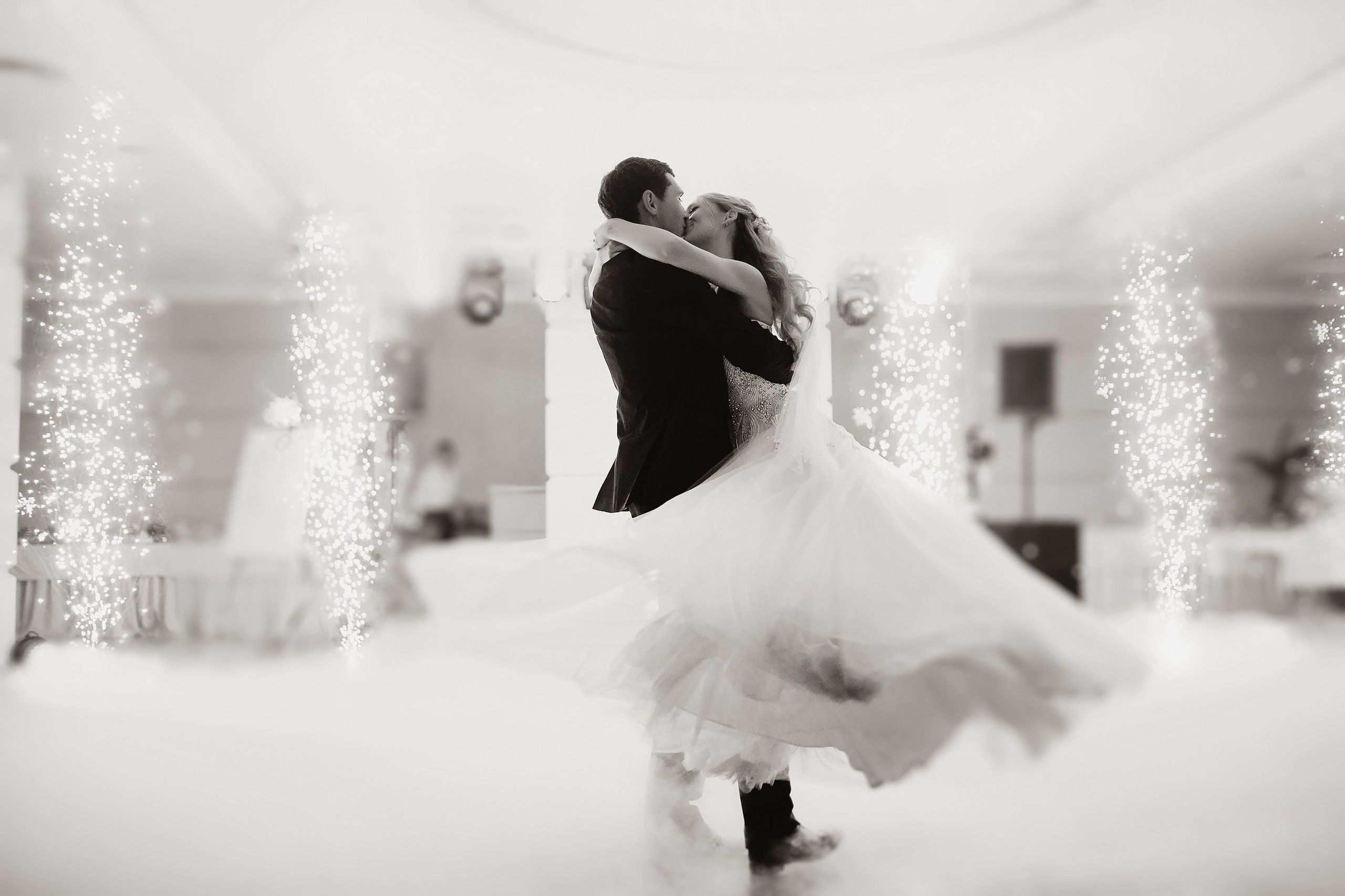 Timeless Moments: The Wedding Collection. ShutterSquad.ro