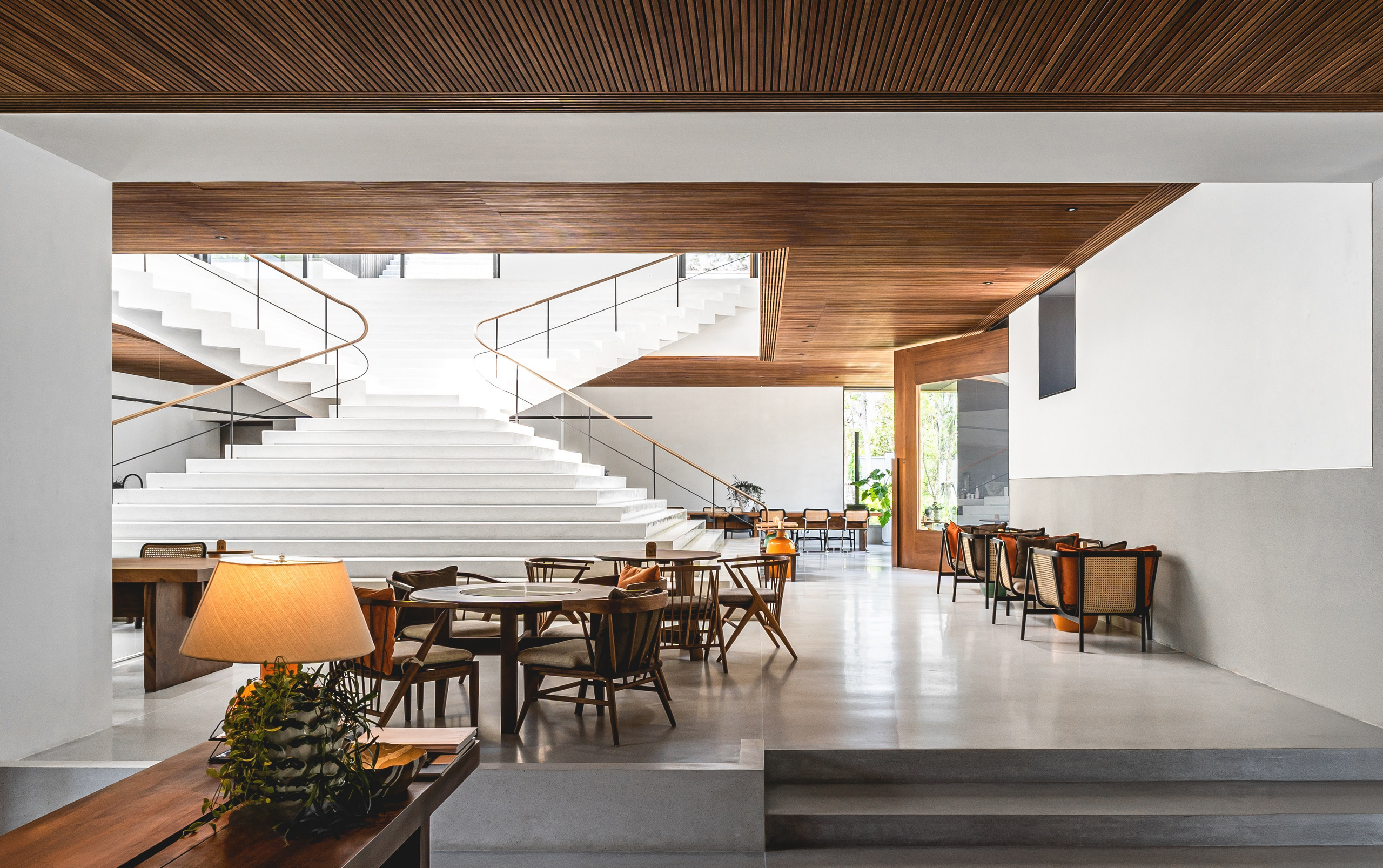 Tree Oclock Restaurant. Interior photographer in Phuket | Perelude Interior