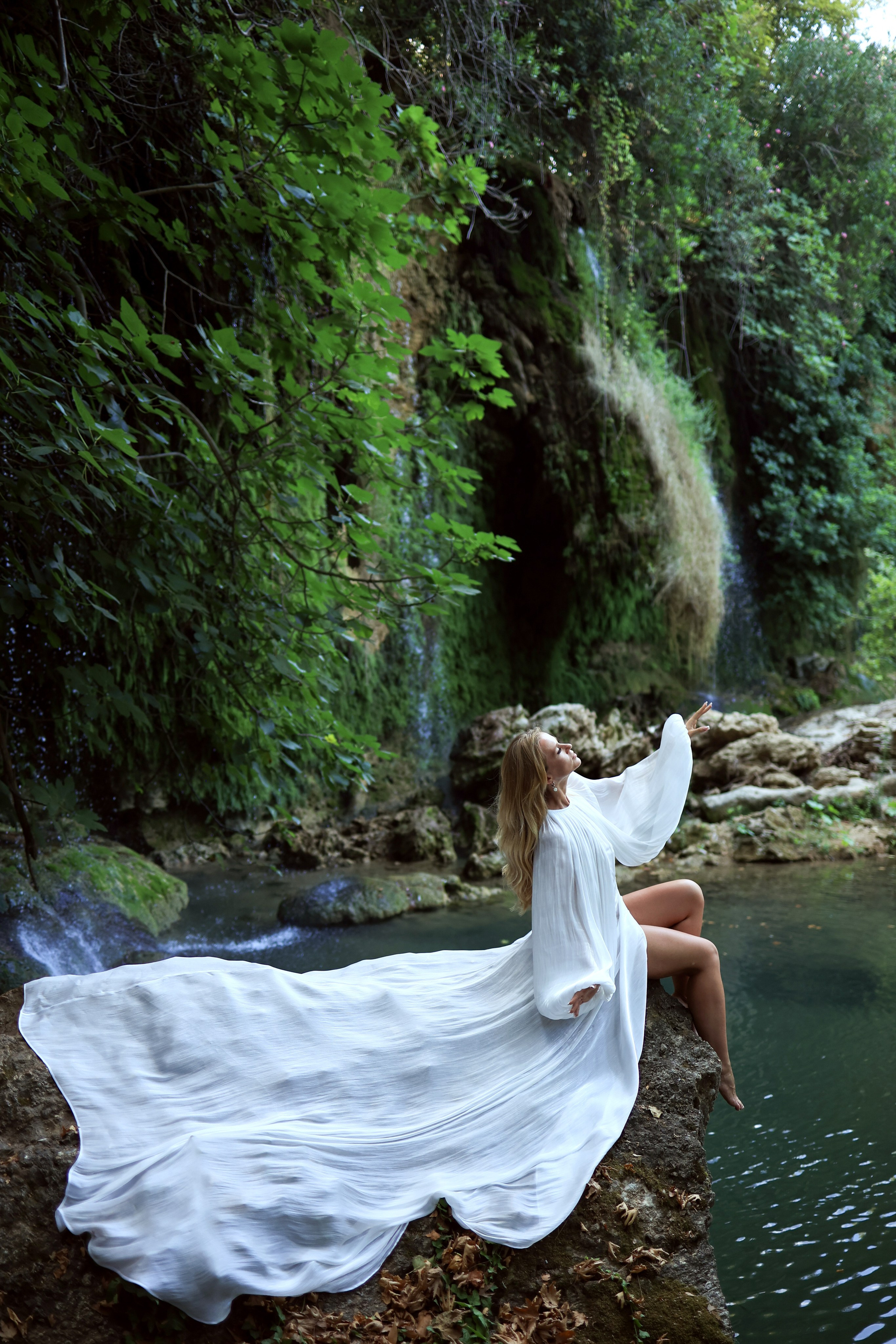 Photoshooting at Kurshunlu waterfall. Photographer in Turkey, Antalya, Kemer, Belek, Side, Kas, Fethiye