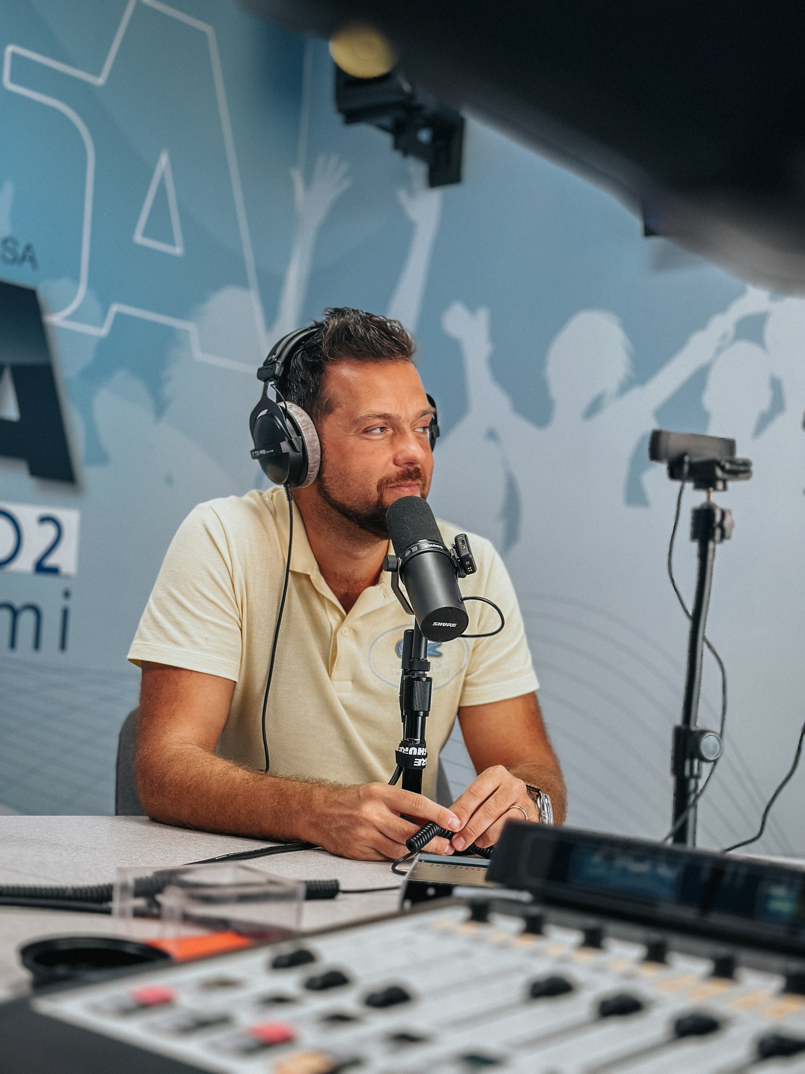 ВДОХНОВЛЯЕМ И МОТИВИРУЕМ В ЭФИРЕ ШОУ НА VIBE УСПЕХА С ДМИТРИЕМ САХНО. ON THE VIBE OF SUCCESS — A blog about extraordinary people with Kristi