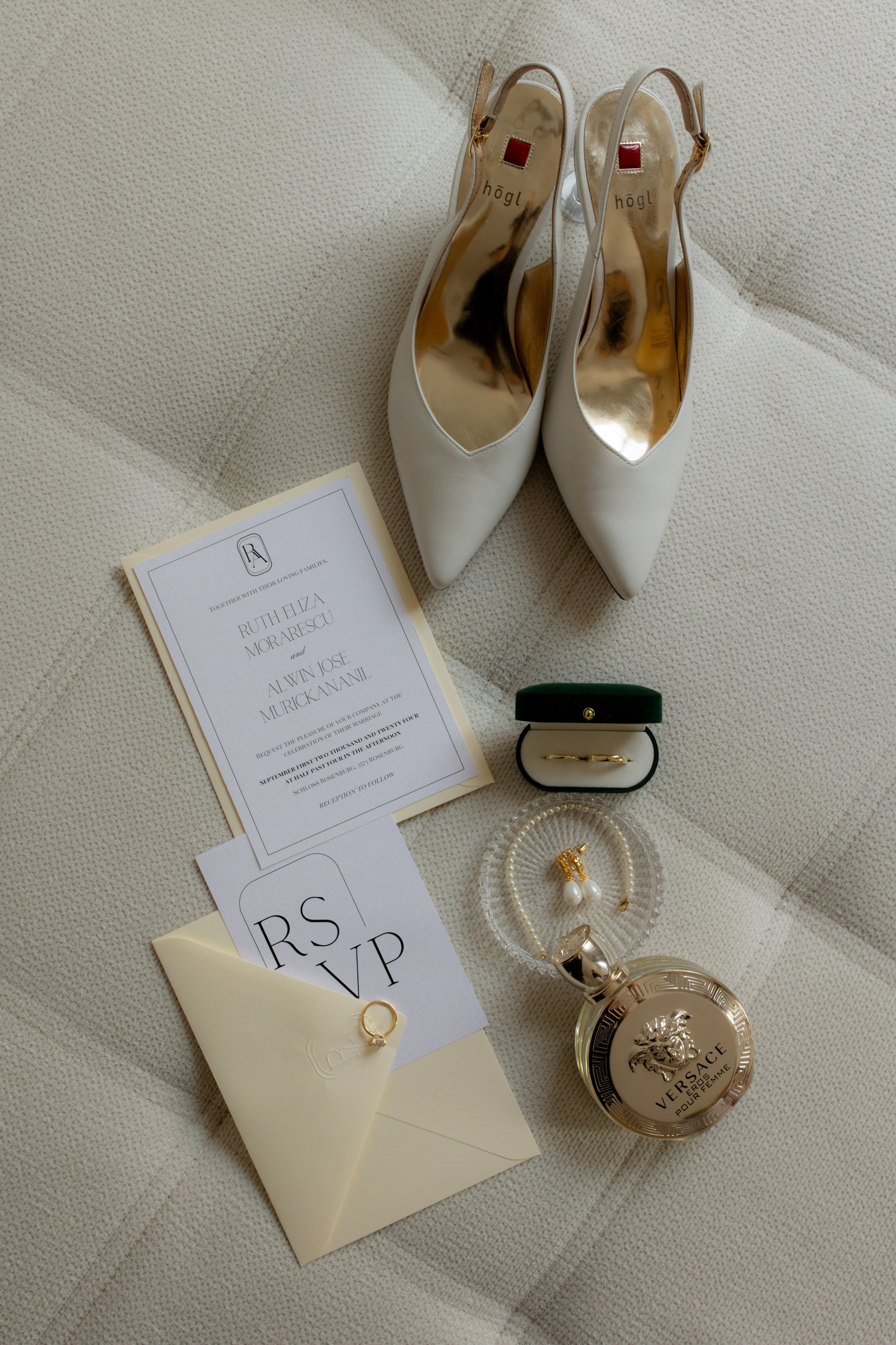 Elegant Castle Wedding in Austria | Alwin & Ruth’s Fairytale Celebration. Wedding photographer and videographer based in Timisoara, Romania