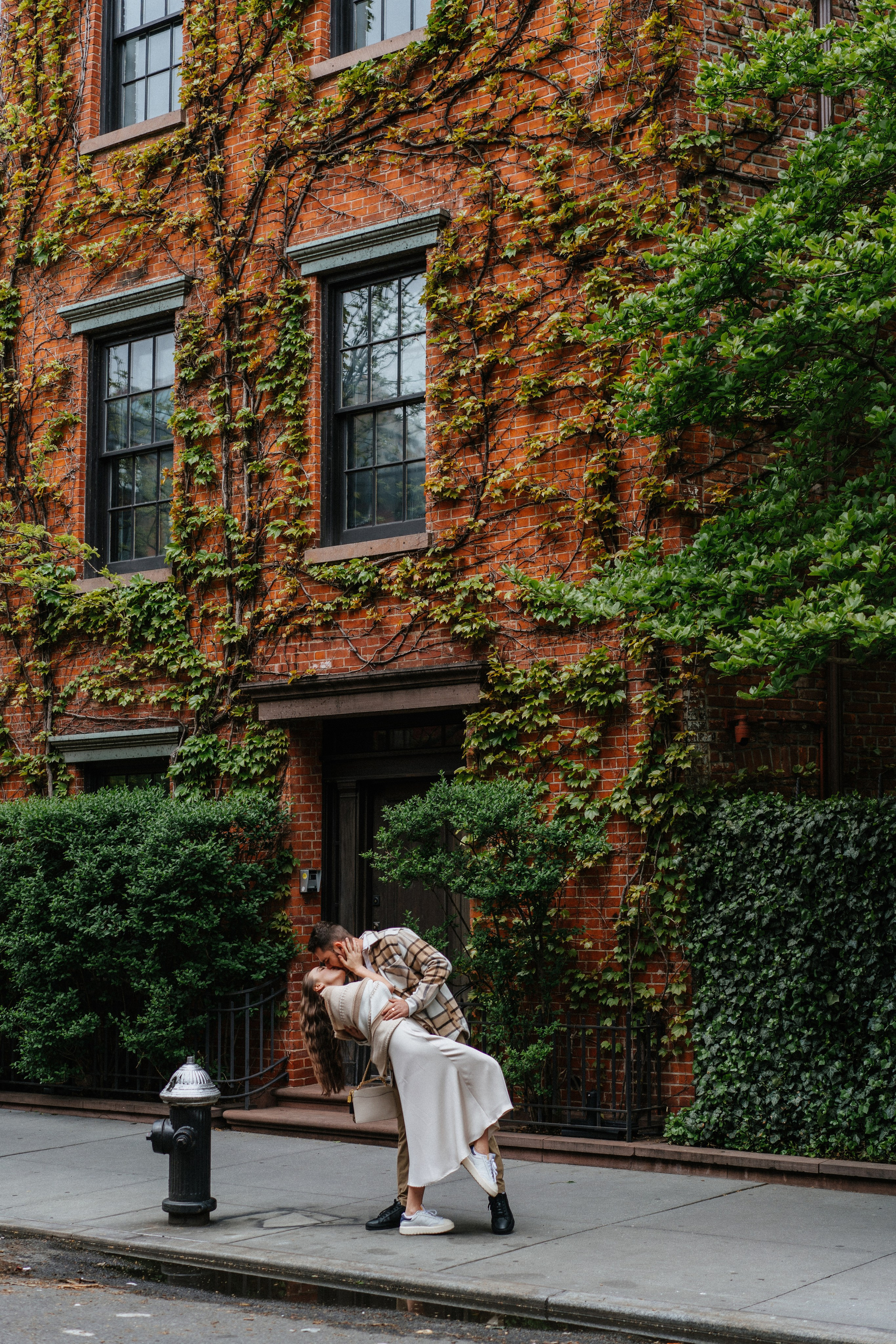 Greenwich Village Couple Photography | Romantic NYC Photo Sessions. Videographer and photographer in New York // MAKAROV.VIDEO