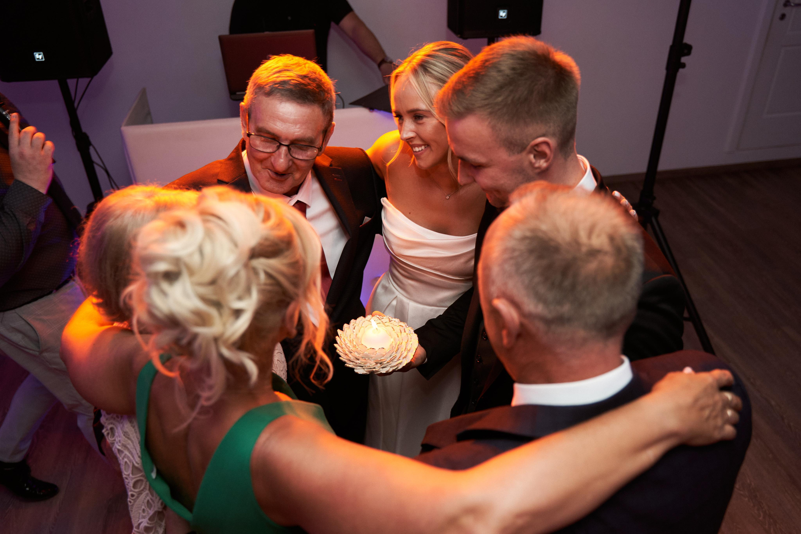 Paulinos ir Domanto vestuvių fotosesijos galerija. Misevic Wedding — Jausminga ir Profesionali Vestuvių Fotografija